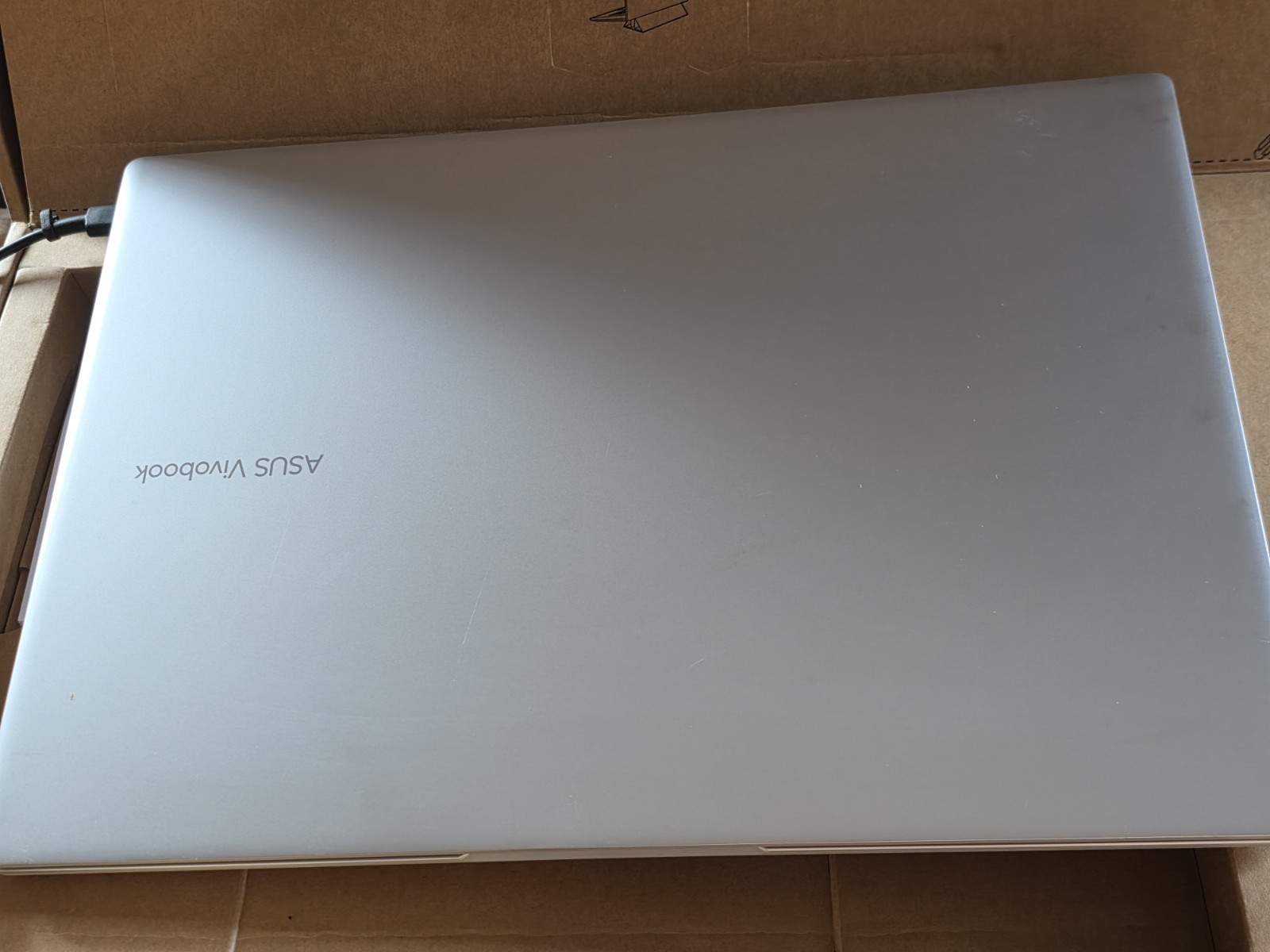 ASUS Vivobook 16″ Copilot+ PC Snapdragon X126100 16GB 1TB X1607QA-IS56 Silver Ob