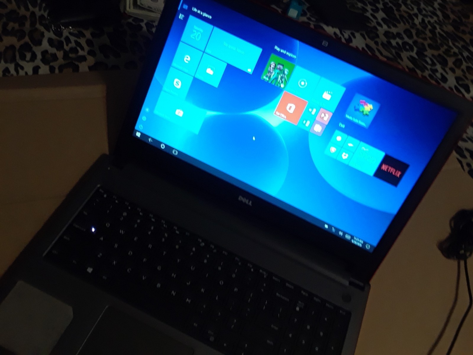 DELL INSPIRON 15 5000 TOUCHSCREEN FULL CHARGED NO CHARGER USED