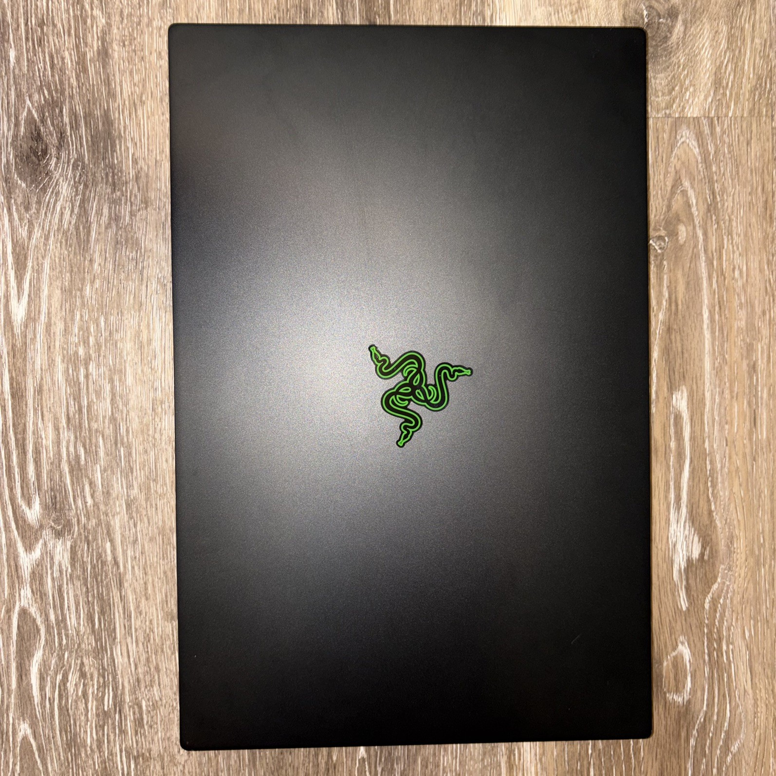Razer Blade 15 RTX 2080 Max-Q 9th Gen i7-9750H FHD 16GB 512GB SSD 240Hz
