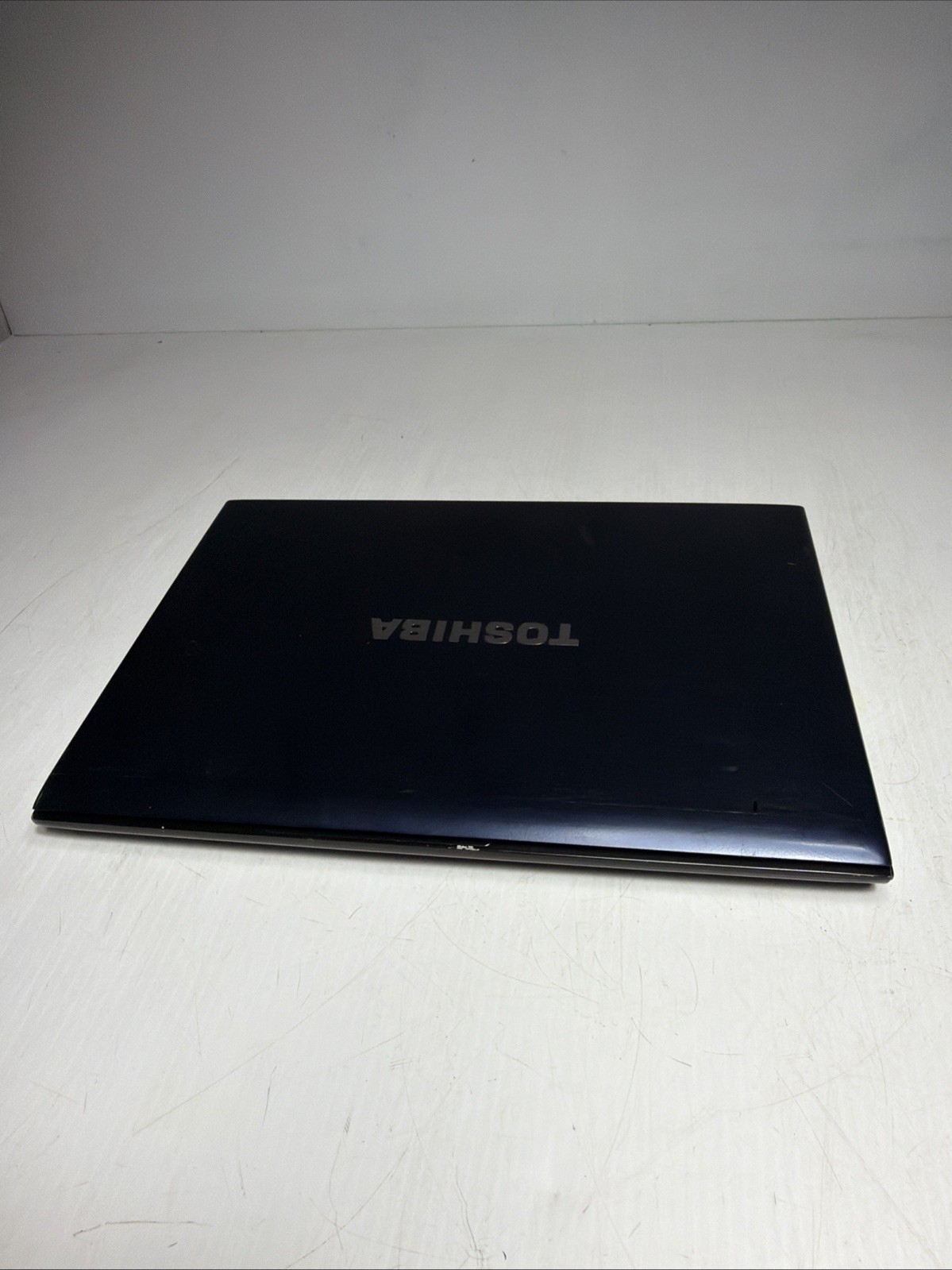 Toshiba Portege R835-P70 13″ Laptop i5-2410m 4gb Ram No Drives Boots Bios