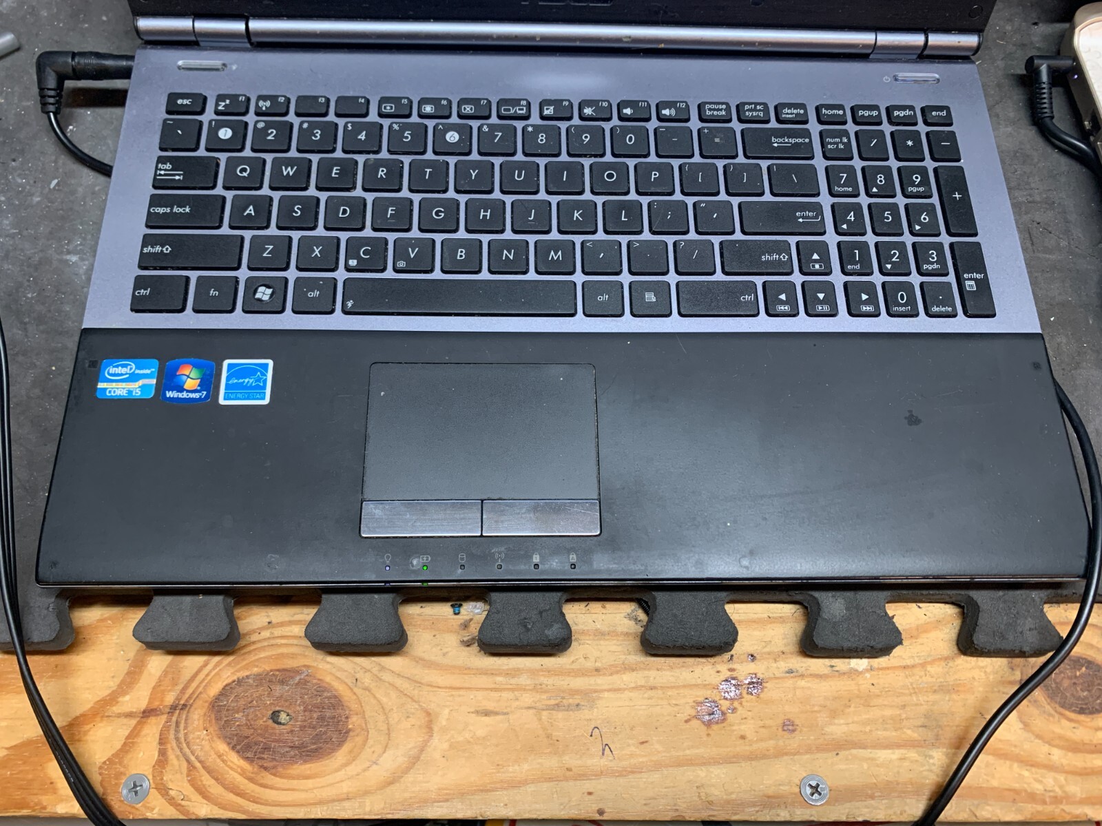 ASUS U56E -Intel i5-2410M @ 2.30GHz 8GB Ram / 1TB HD **LAPTOP ONLY**