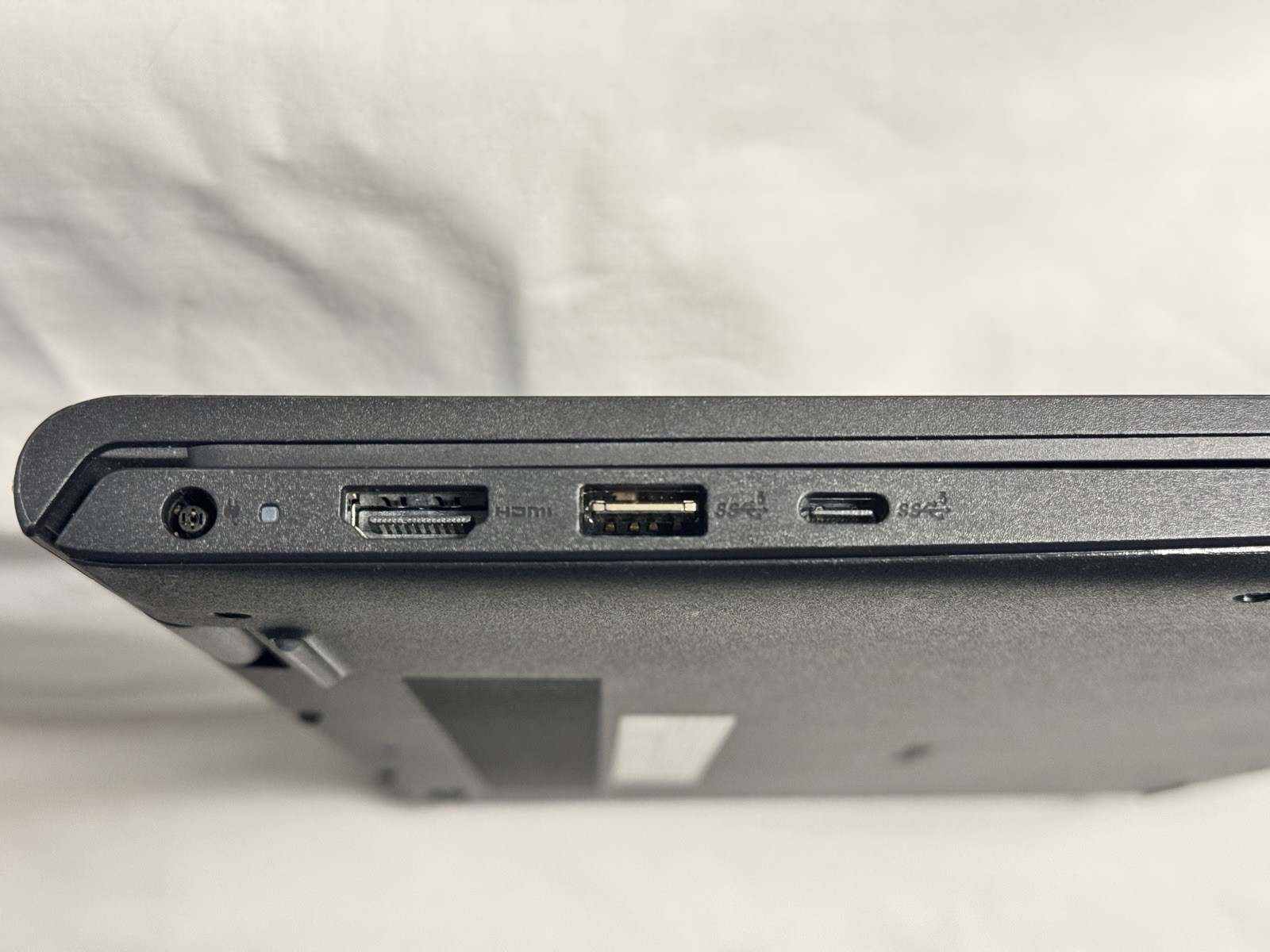 Dell Inspiron 15 3525 15.6″ Ryzen 7 5700U 16GB 256GB SSD Win 11 Home Black