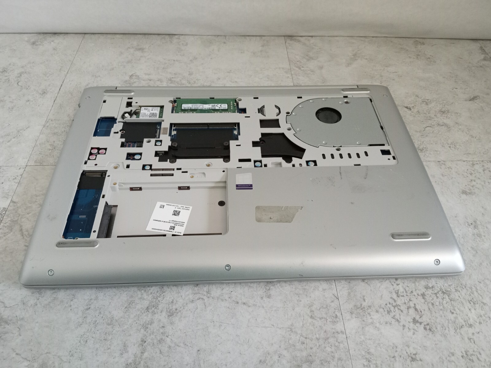 HP ProBook 450 G5 15.6″ Touchscreen Intel i5-8250U 8GB RAM – CRACKED LCD -RR