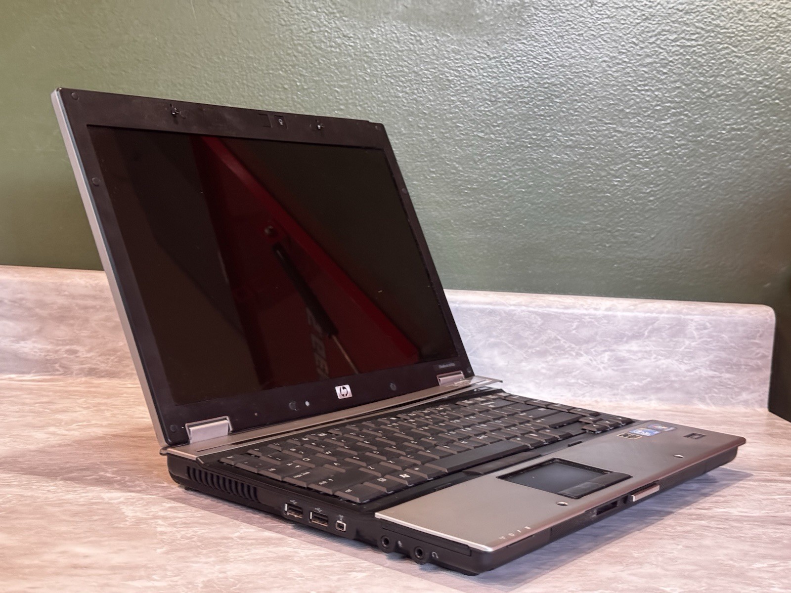 HP EliteBook 6930p 14″ Laptop Intel C2D 2.26GHz 2gb RAM 320gb HDD Windows 7