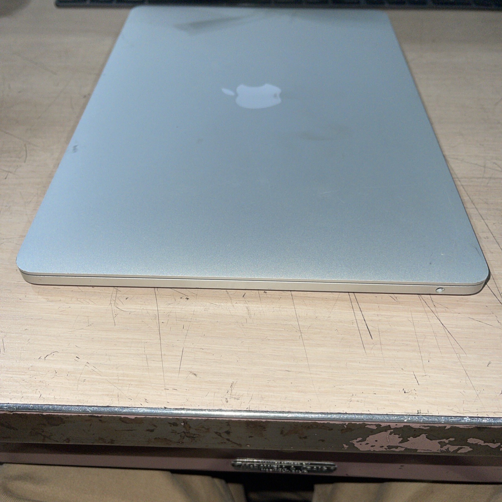 Macbook Pro Core i5- 7360U 2.3GHZ Mid 2017 8GB RAM NO HD