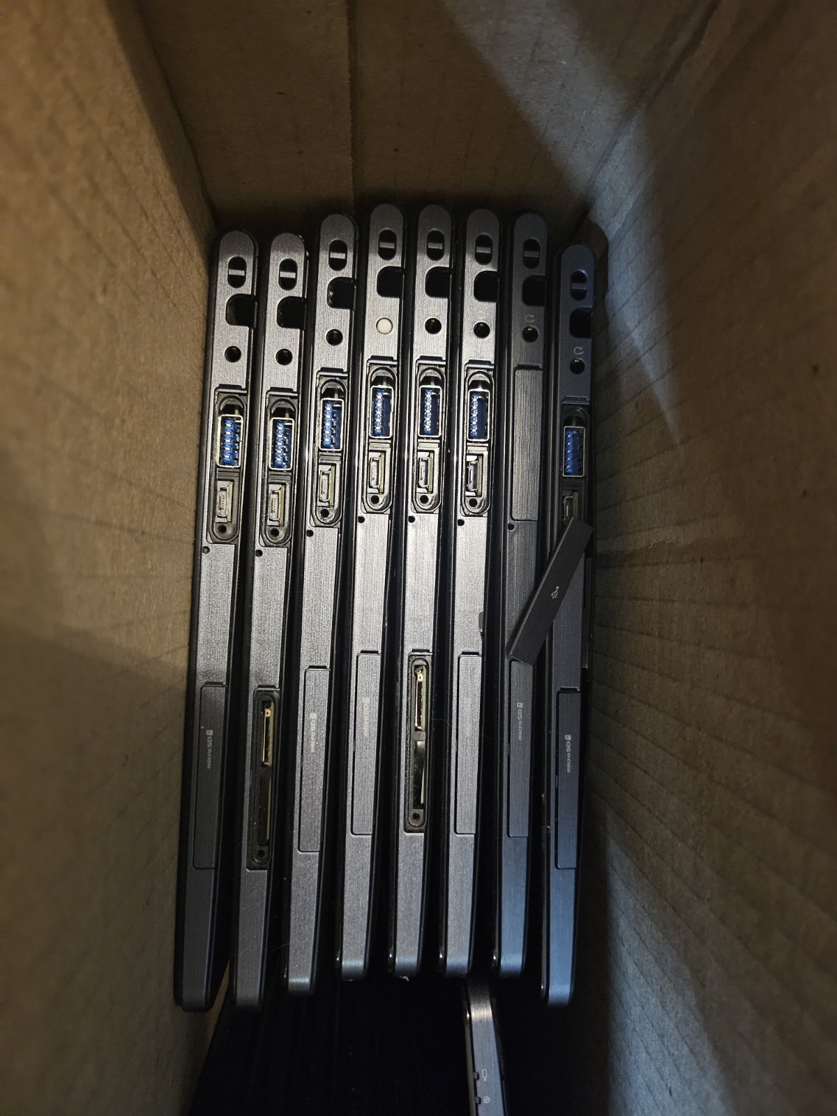 Fujitsu Stylistic Q704 Lot Of 16 8GB RAM No SSD