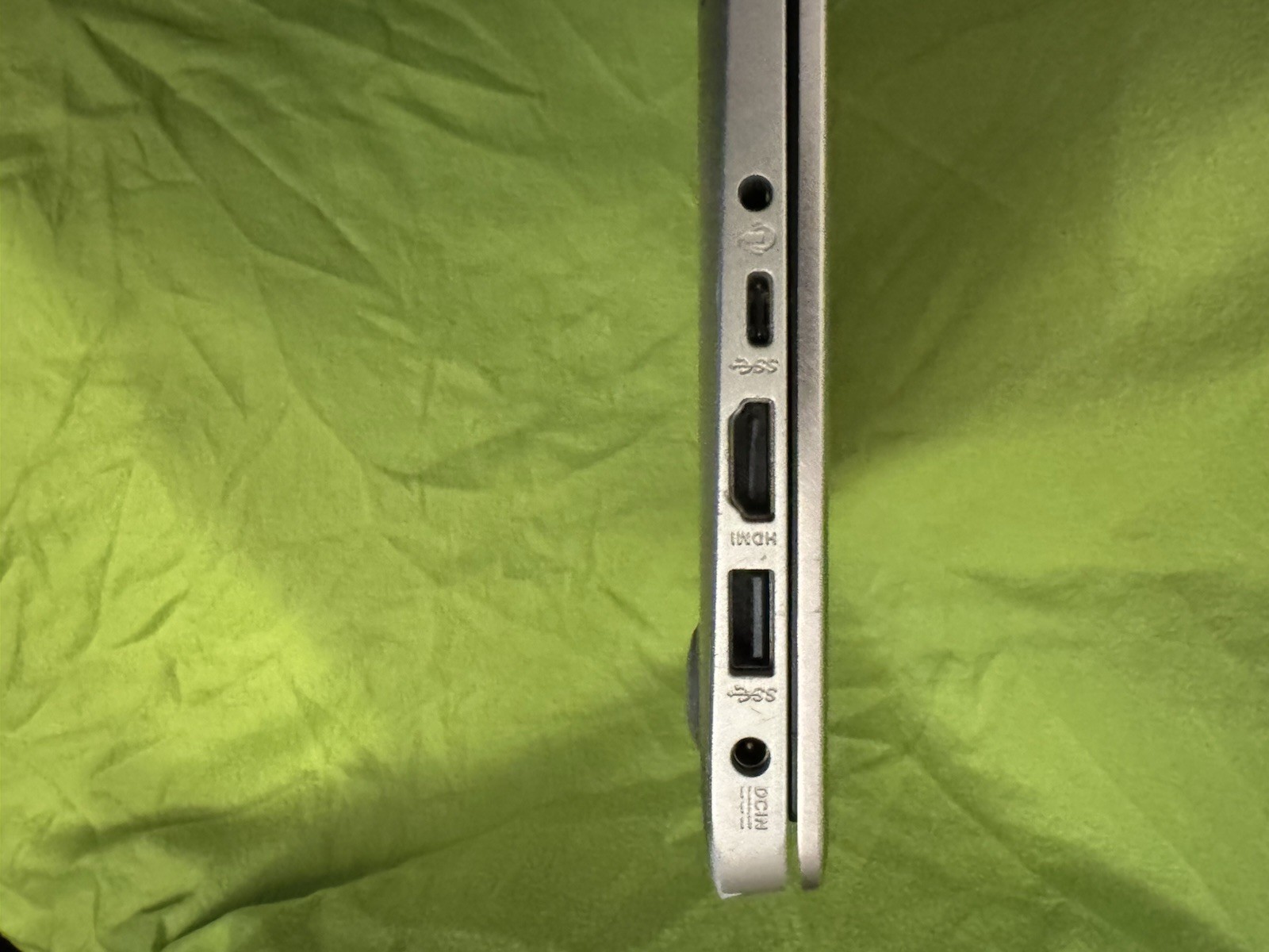 ASUS Vivobook 15 X510 15.6 Inch Intel i5-8250U 16gb Ram 1Tb Storage Win11