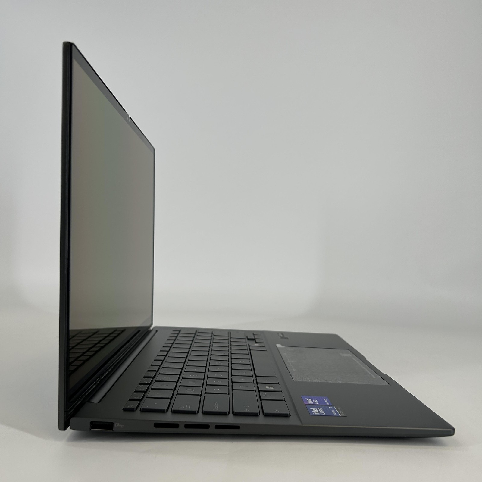 Asus Zenbook 14 FHD+ TOUCH 2.0 GHz Ultra 7 255H 16GB 512GB SSD Excellent