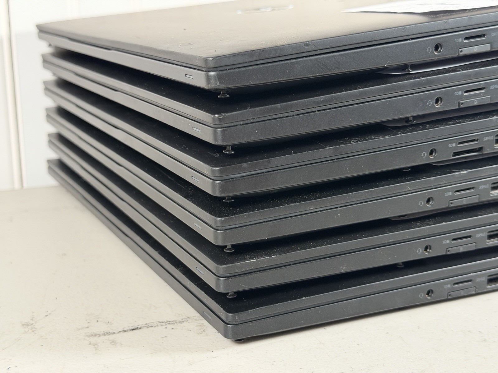 Lot of 6 Dell Latitude 7490 i7-8650u 14″ w/Webcam No RAM/BATT/SSD/OS/Charger