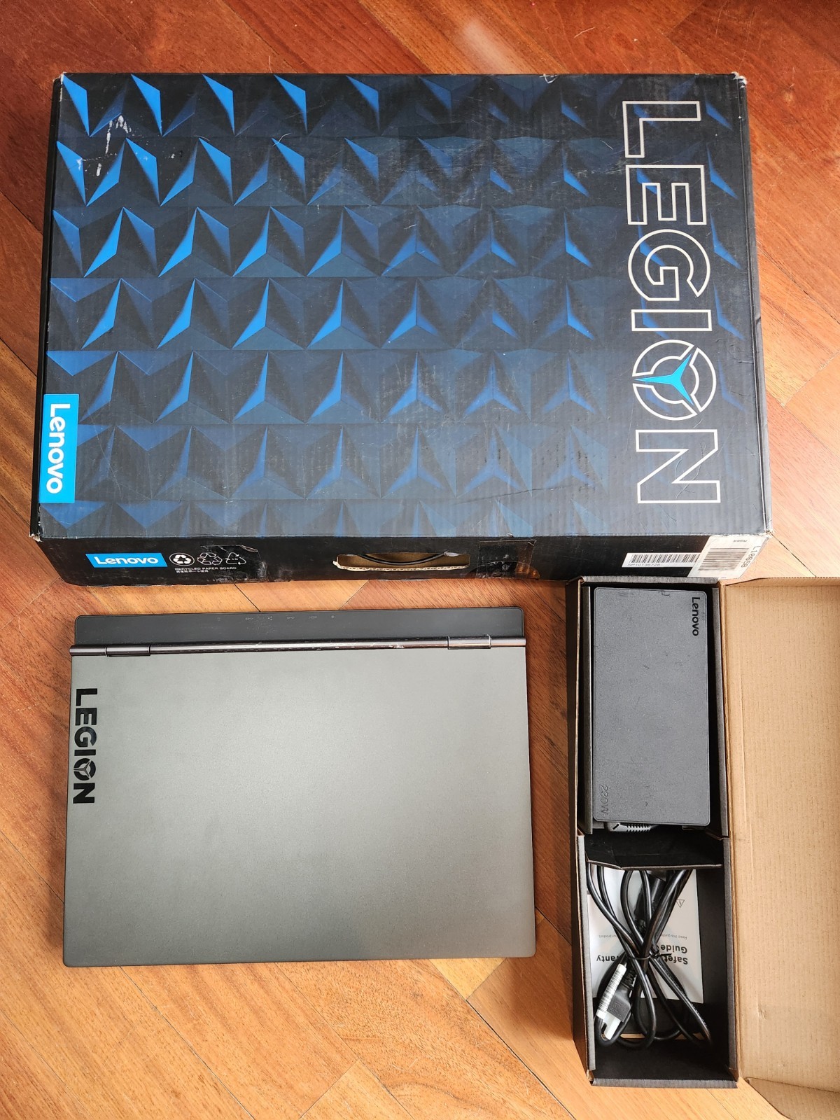 Lenovo Legion Y740-17IRHg 17.3” (Core i7 9750H, RTX 2070)