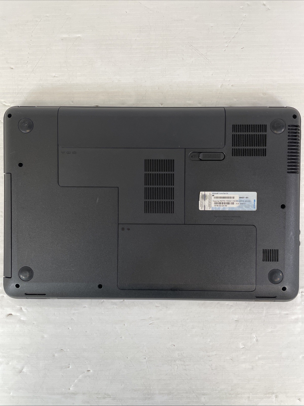 HP 2000-2A10NR Notebook 15″ AMD E1-1200 1.4GHz 4GB RAM 320GB HDD Windows 10