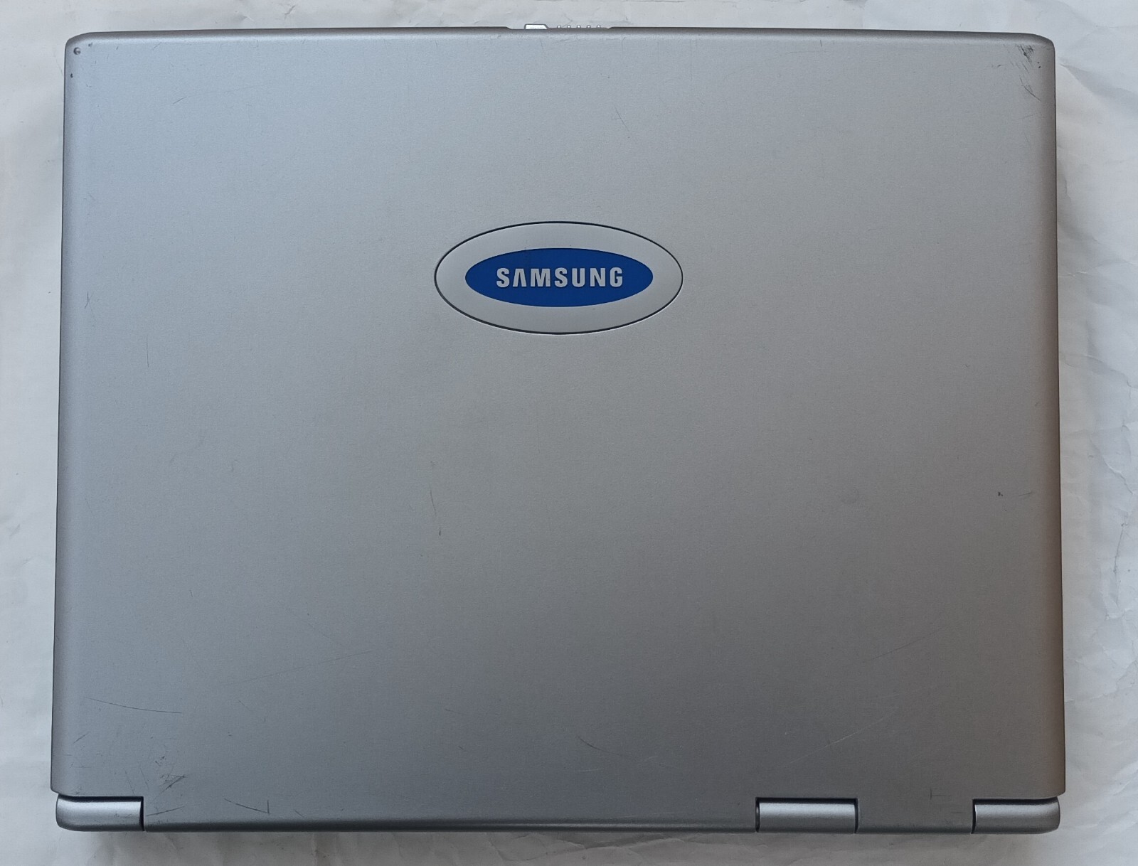 Samsung A10 Laptop 14.1″ 256MB 40GB IDE AMD Duron Windows XP Parallel Floppy CD