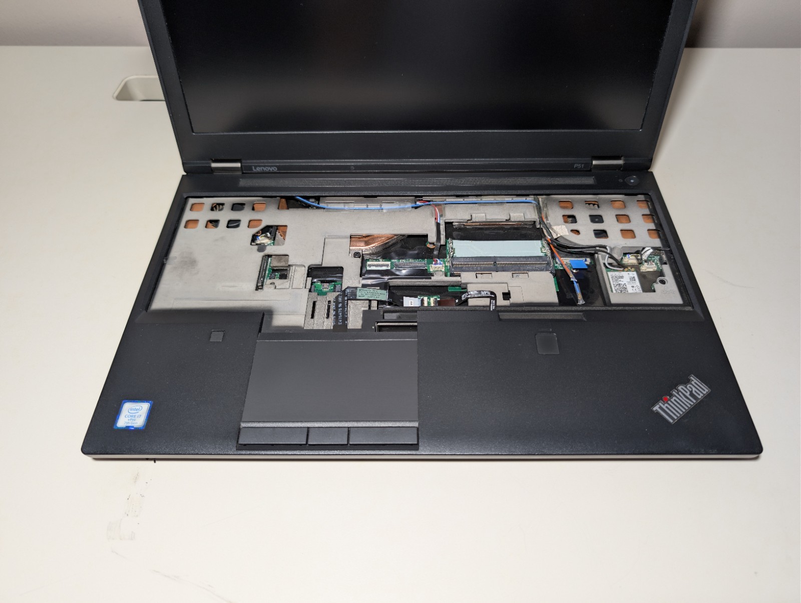 Read! Lenovo ThinkPad P51 | i7-7th Gen vPRO NO RAM NO SSD | NVIDIA Graphics
