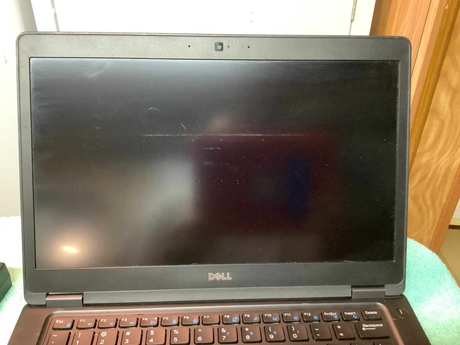 Dell Latitude 5480, i7-7820HQ – 8 GB – 256 GB NVMe + 32 GB Windows 11 Pro 25H2