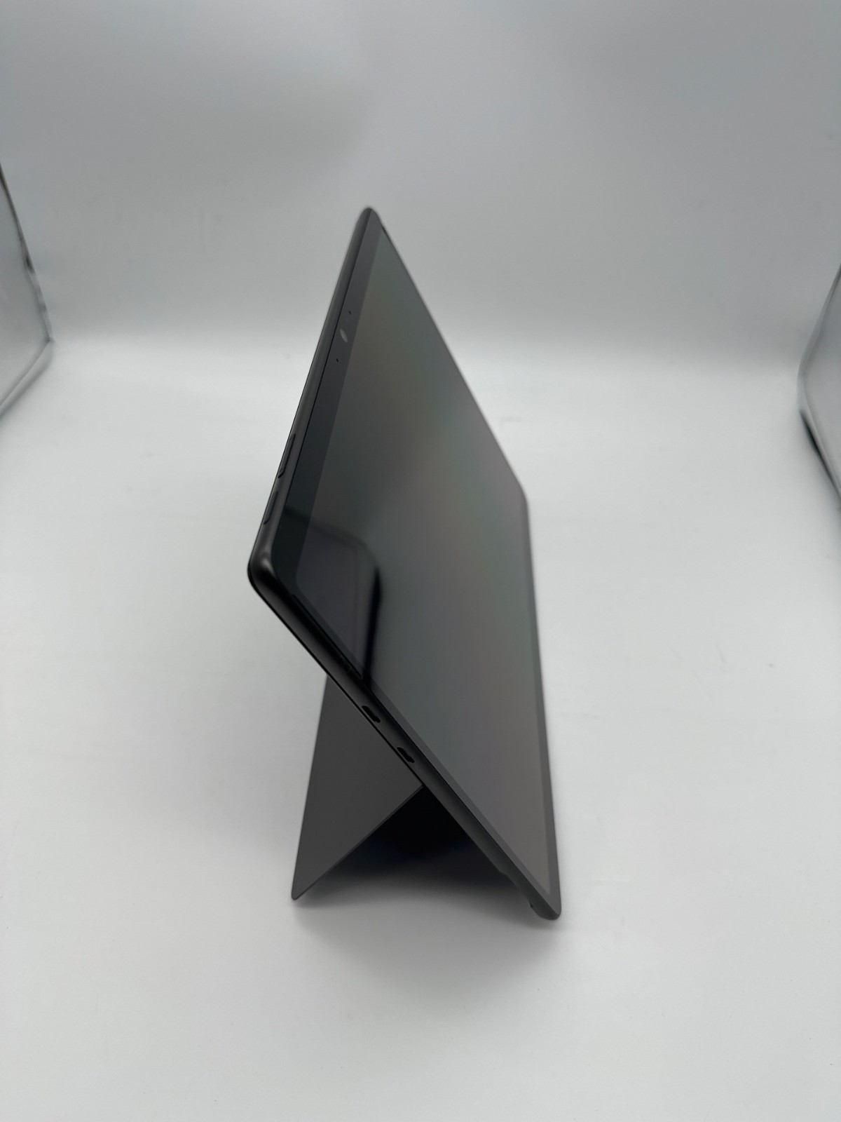 Microsoft Surface Pro 11 13″ Snapdragon X Elite 16GB 256GB SSD Win11 Pro Black
