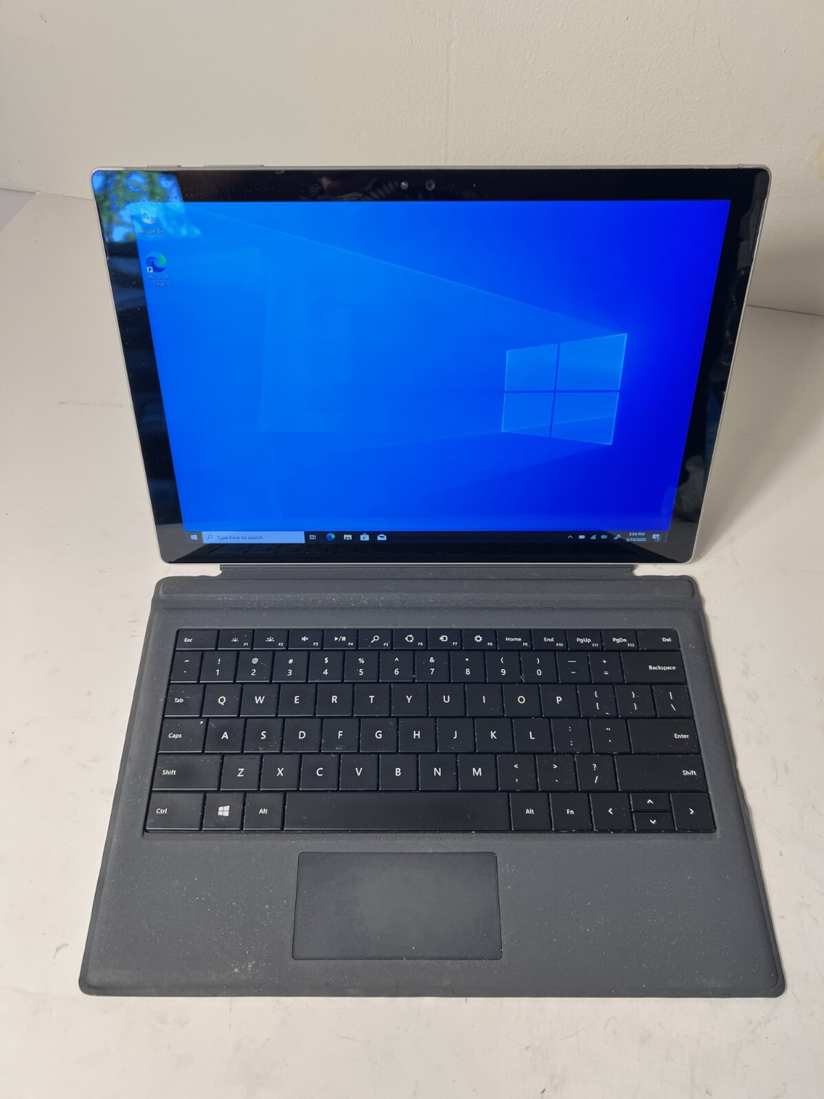 Microsoft Surface Pro 4 1724 Intel Core i5-6300U 2.40Ghz 4GB RAM 128GB Win10 Pro