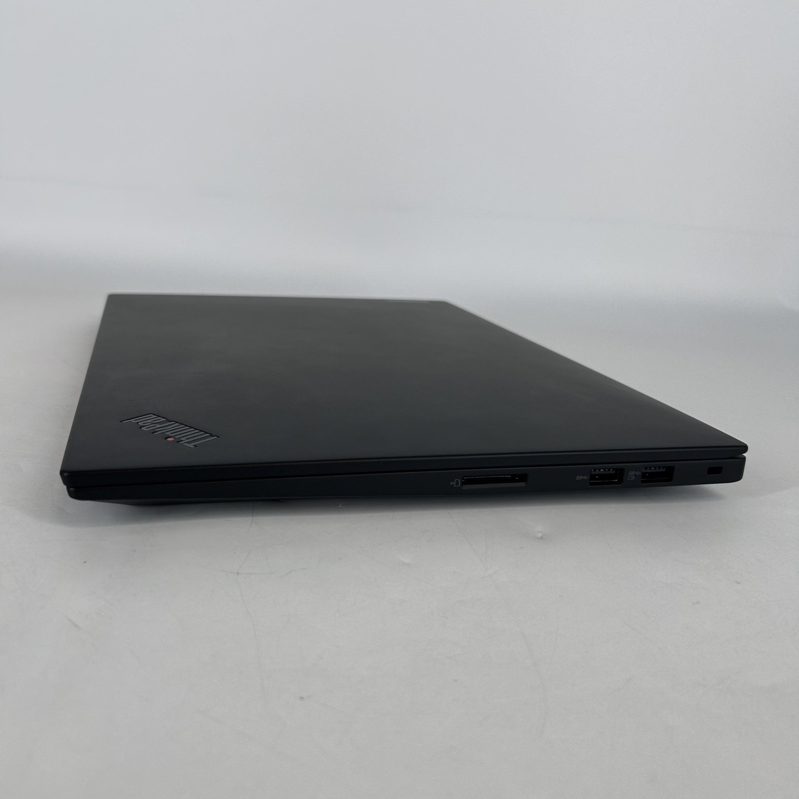Lenovo ThinkPad P1 Gen 5 16 FHD+ 2.4 GHz i7-12800H 8GB 256GB SSD RTX A1000 Good