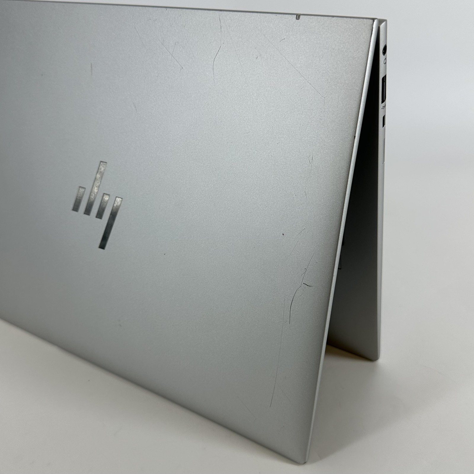 HP Elitebook 845 G9 14 FHD+ 3.2 GHz Ryzen 7 PRO 6850HS 8GB 512GB SSD Very Good