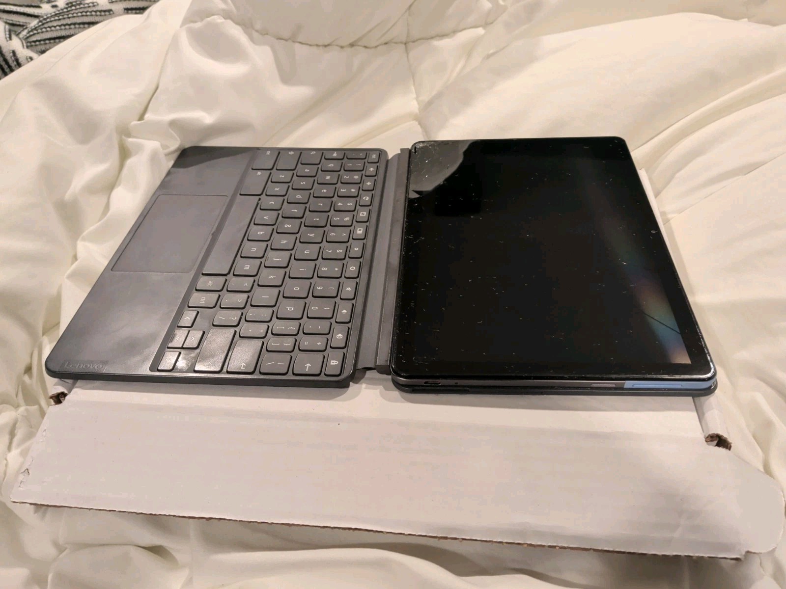 Lenovo Ideapad CT-X636F 10.1″ (128GB,MediaTek Helio P60T,2.00GHz,4GB) Chromebook