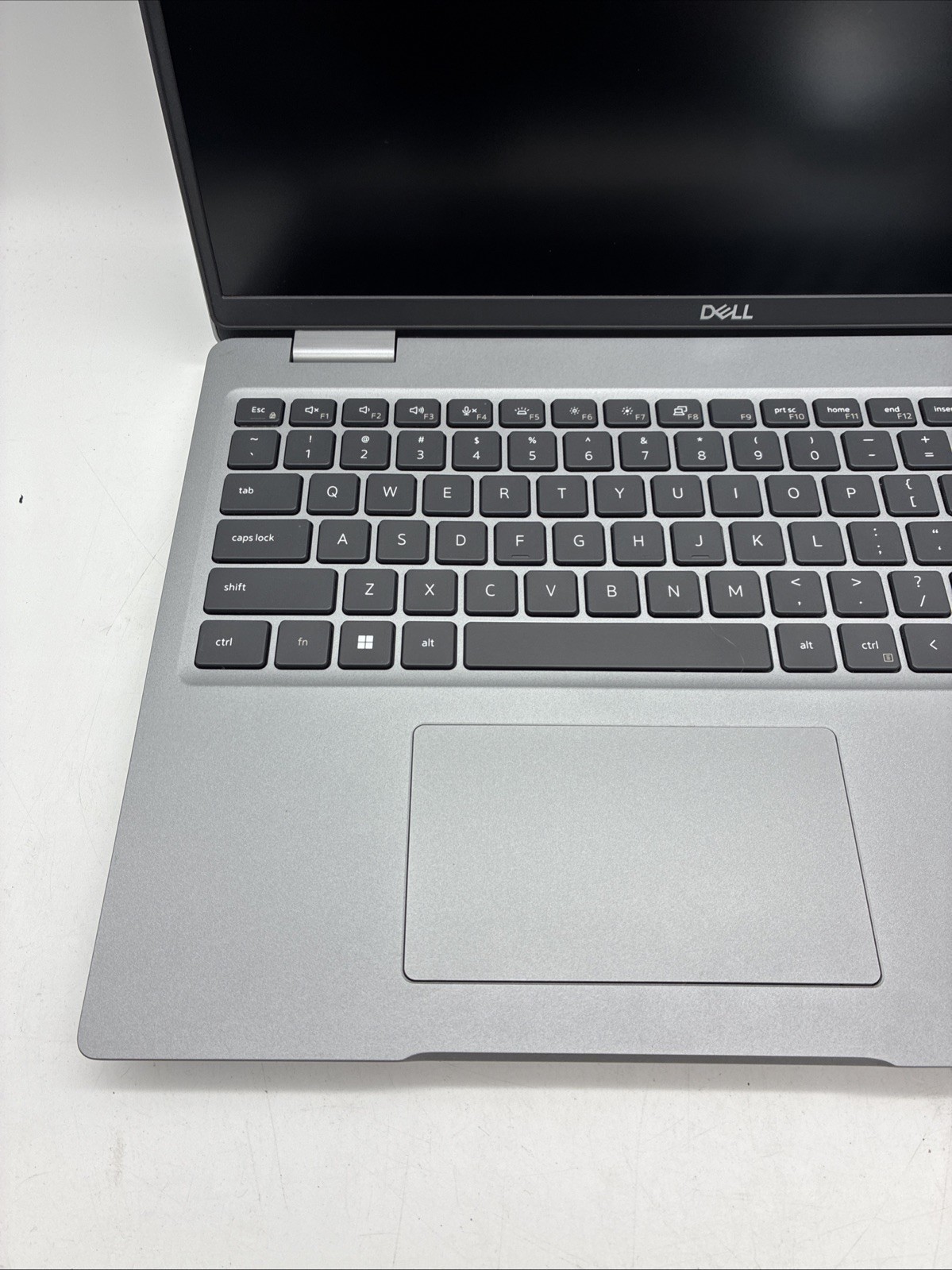 Dell Latitude 5530 i5-11th Gen NO RAM/SSD No Power For Parts SEE PICS (L61)
