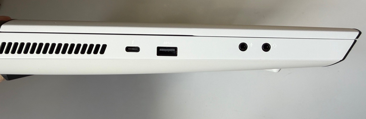 Dell Alienware Area-51m i9-9900K 3.60 64GB DDR4 256 GB M.2 RTX 2080 144mhz