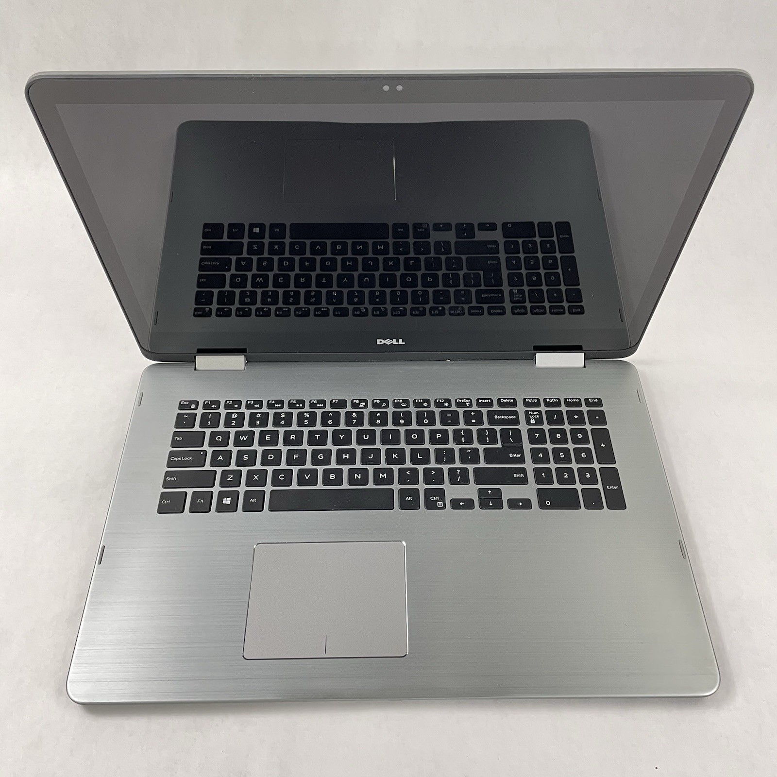 Dell Inspiron 17-7779 17.3″ i7-7500U 2.70 GHz 16GB RAM NVIDIA GF108 No SSD/OS/AC