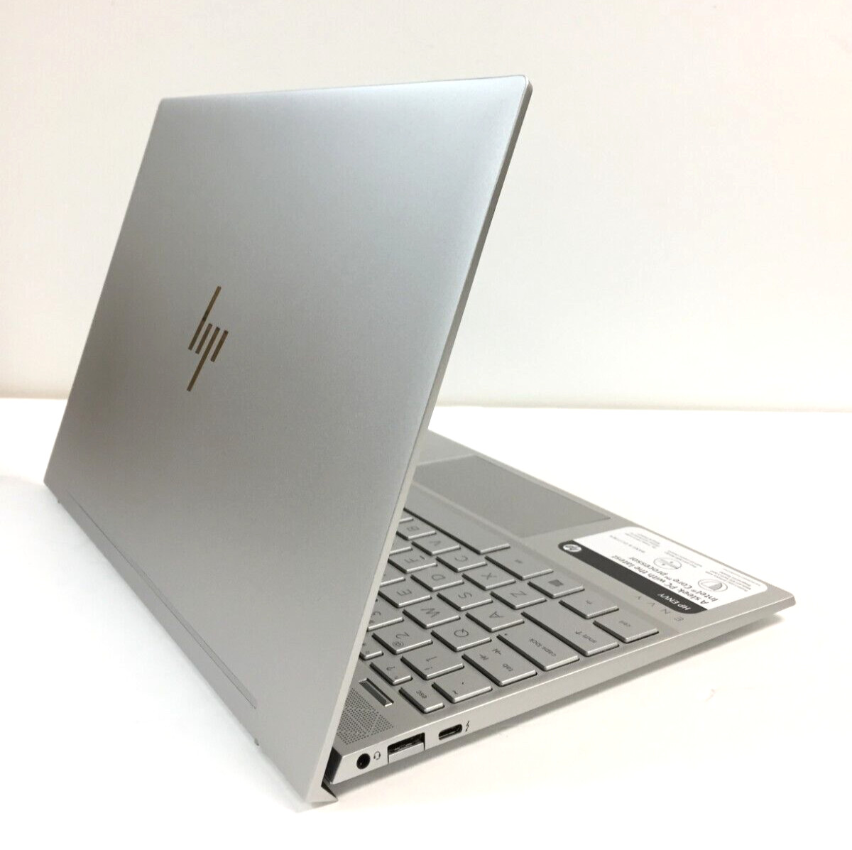 HP Envy 13-aq1013dx 3C311UA 13.3″ Touch Laptop, i7-1065G7/8GB/1TB SSD/Win10H