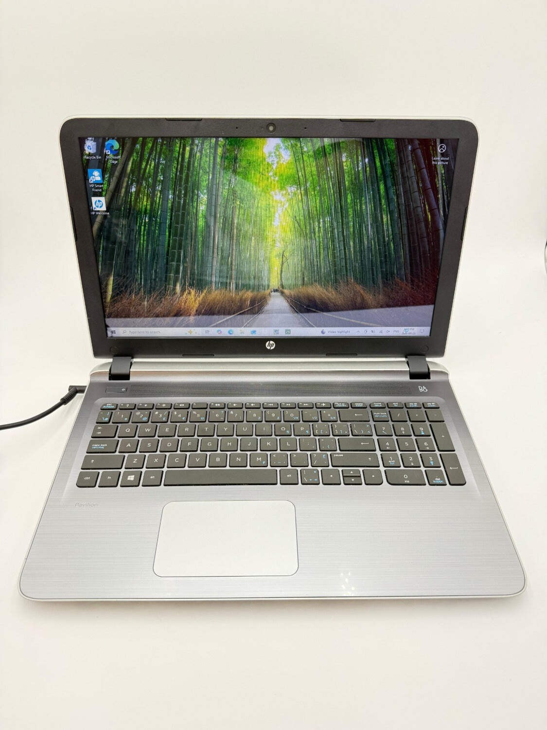 HP Pavilion 15-AB120CA 15.6″ AMD A6-6310 APU 1.8GHz 4GB RAM 512GB HDD