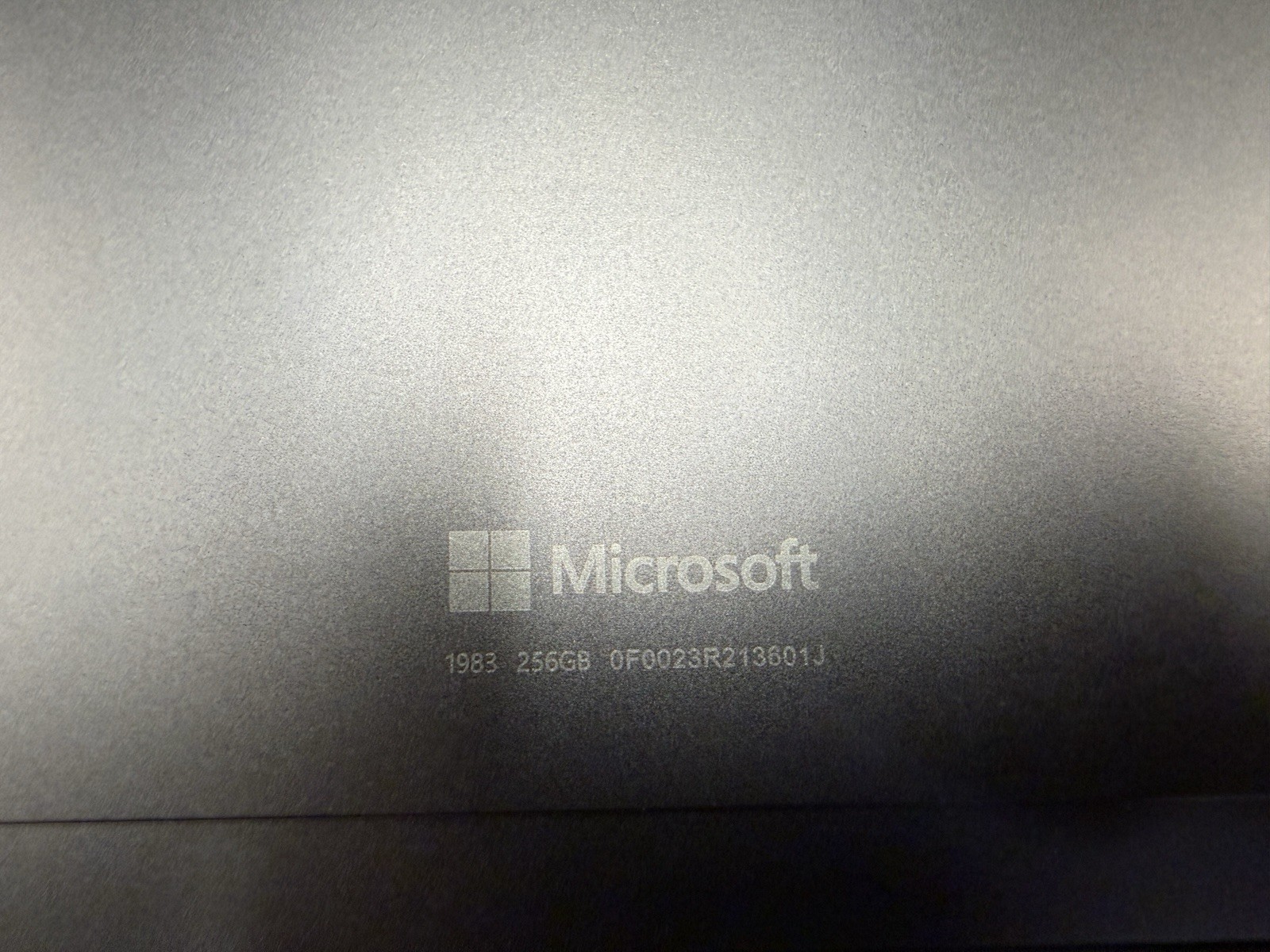 Microsoft Surface Pro 8 1983 13″ Touch i7-1185G7 3.0GHz 16GB RAM 512GB SSD Black