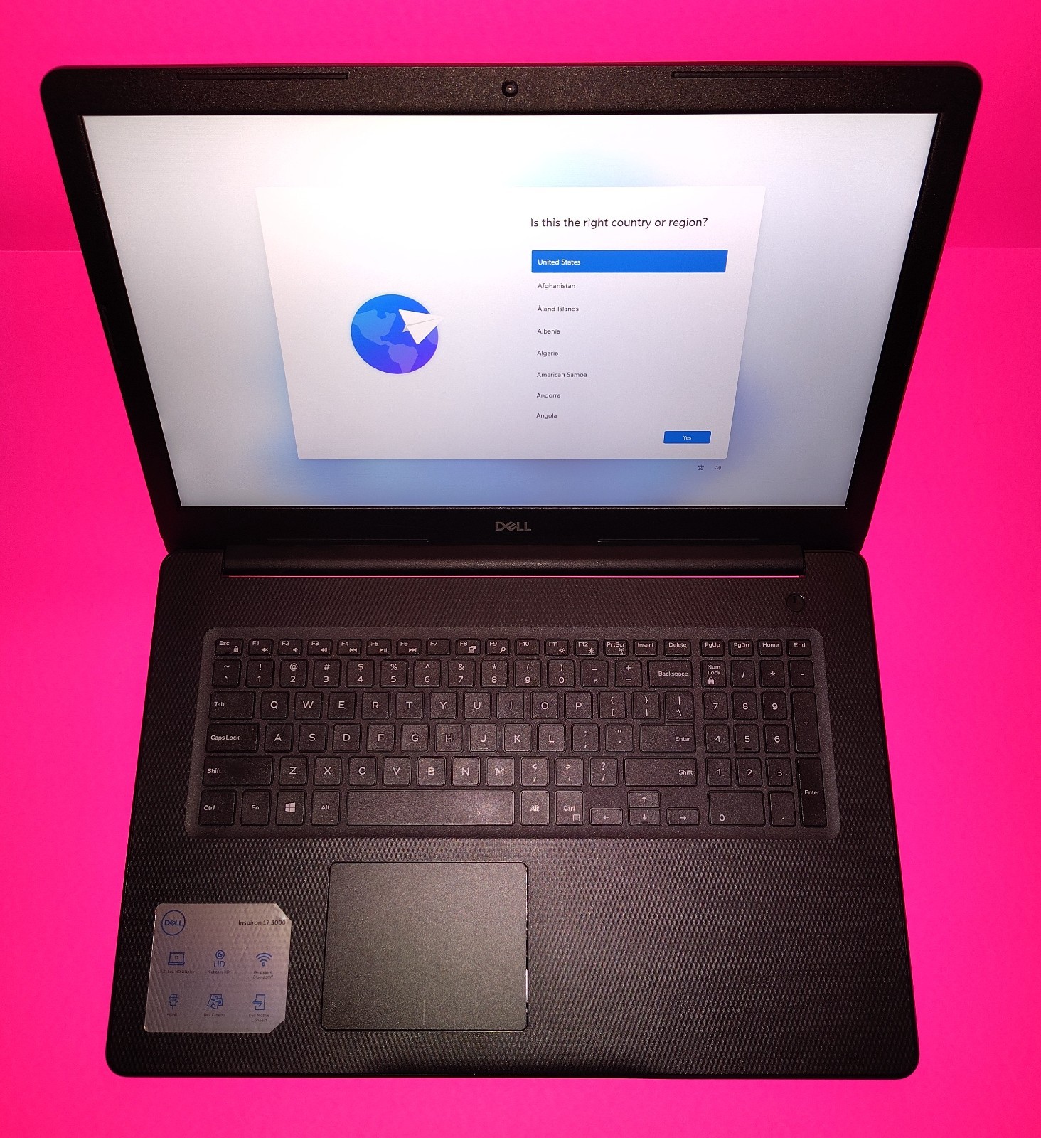 DELL 17.3″ FHD Laptop DVD-RW 256GB SSD 8GB Intel i3-1005G1 New Battery Win 11