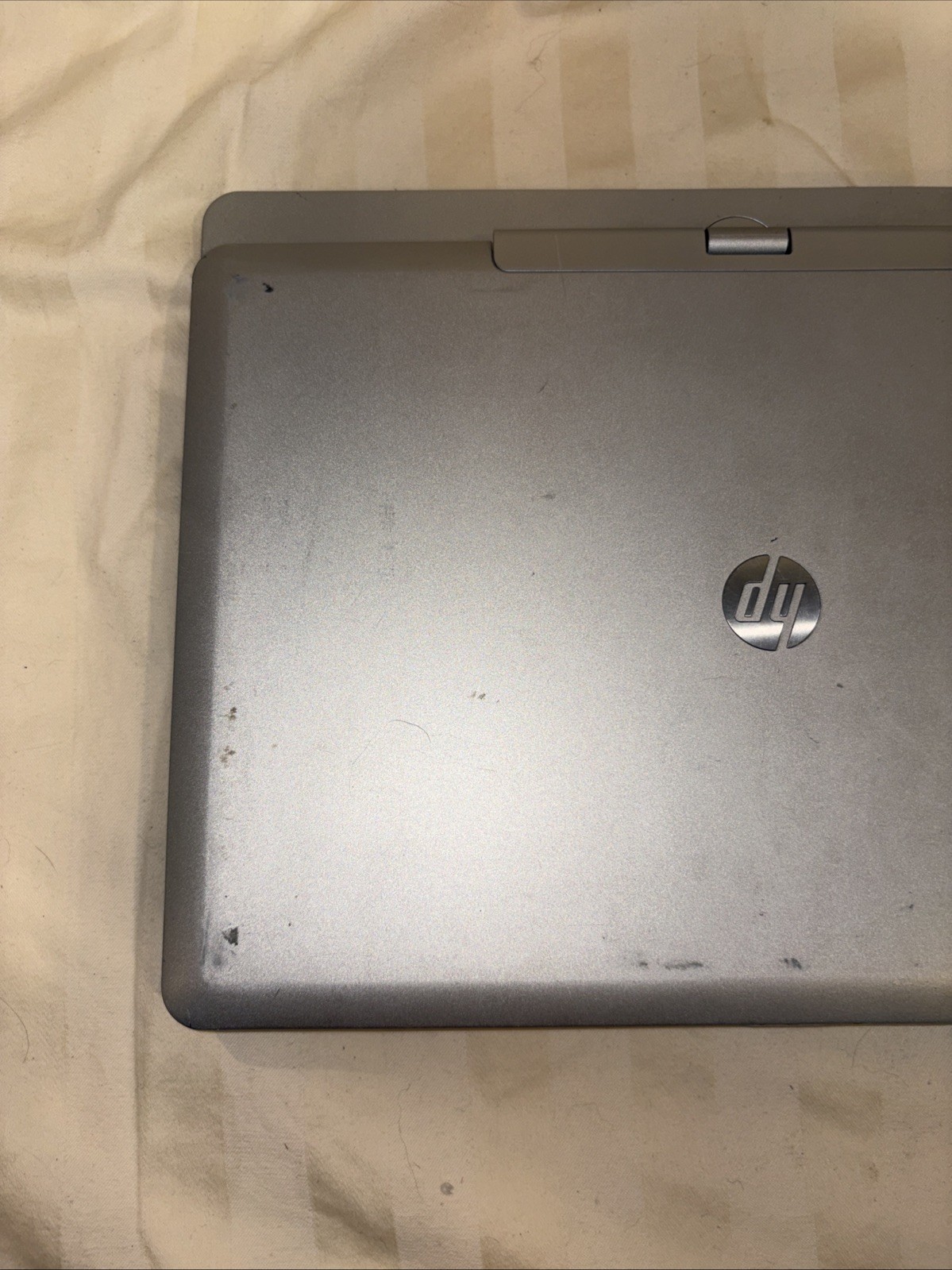 HP EliteBook Revolve 810 G3 – 11.6″ HD, 2.2GHz i5, 4GB RAM, 128GB SSD
