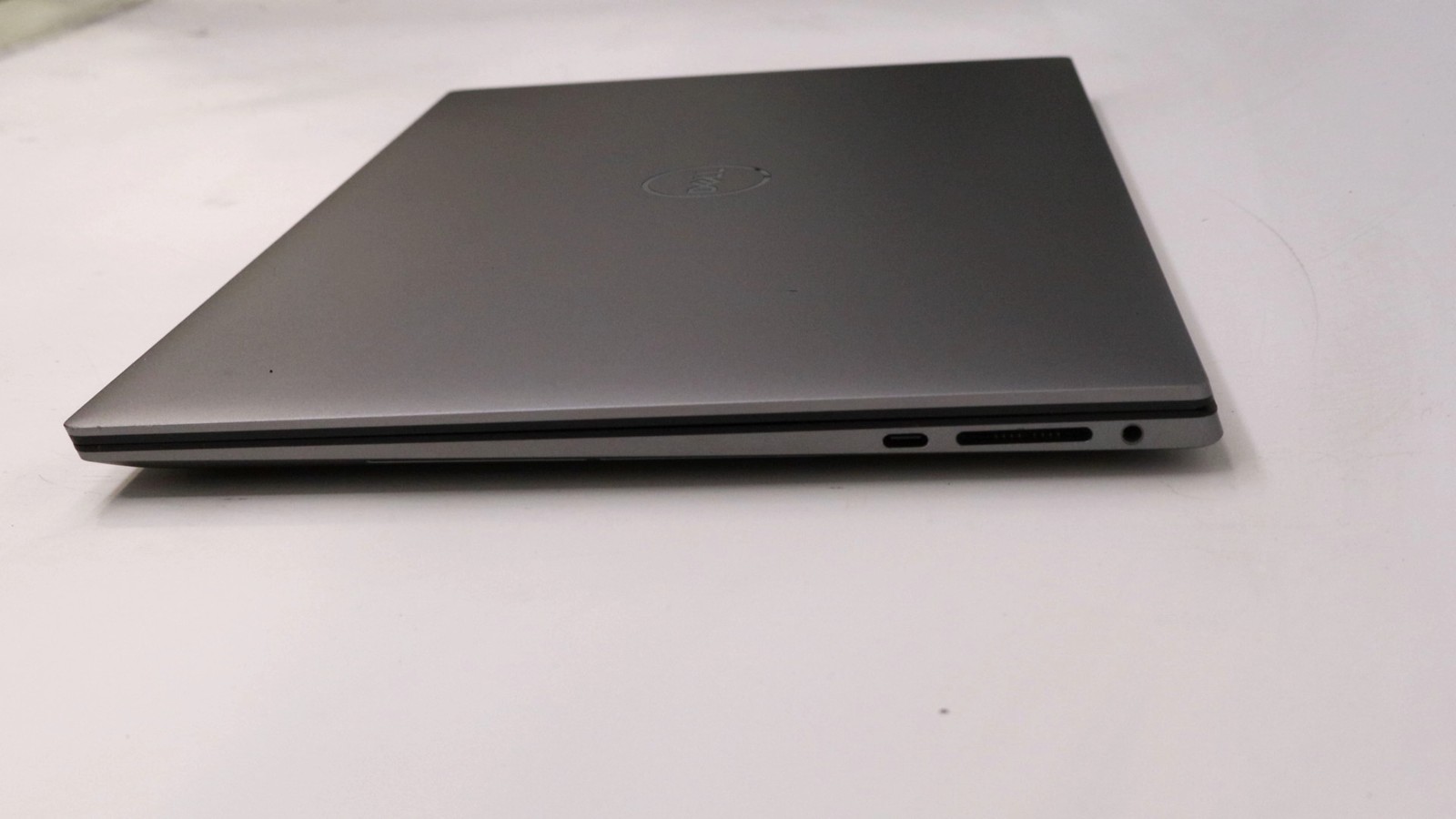 Dell Precision 5570 15″ i5-12600h 16GB 256GB – Good