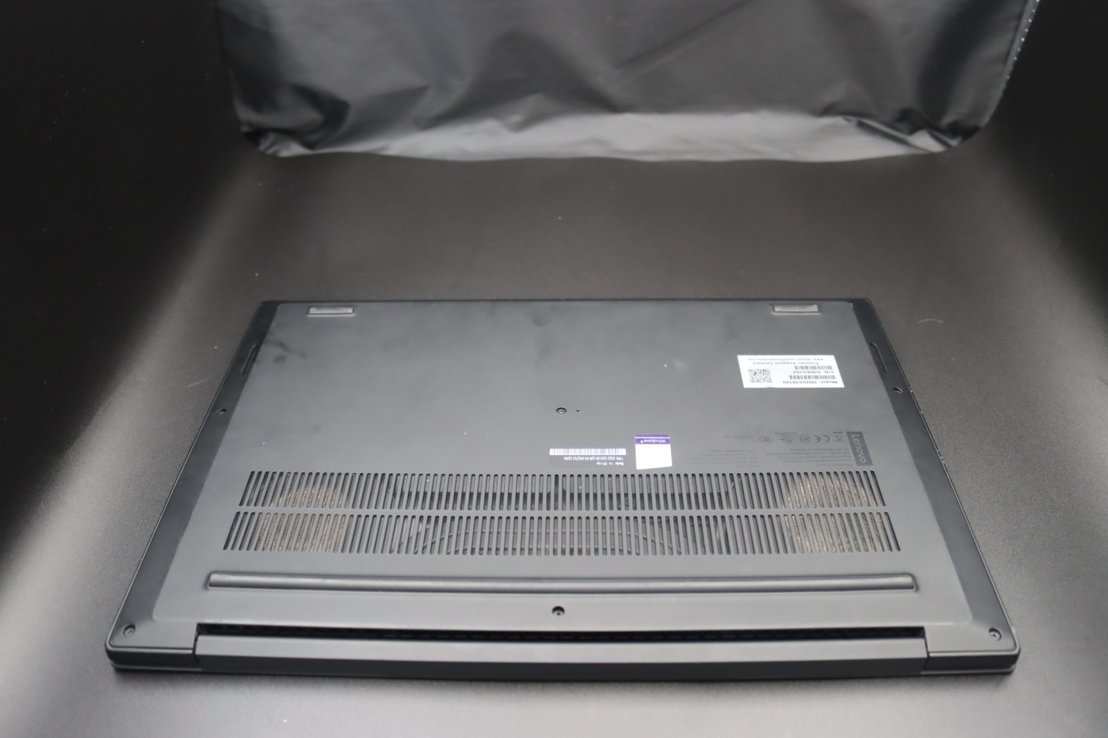 Lenovo ThinkPad P1 Gen 2 Intel Xeon E-2276M 500GB SSD 16GB RAM NVIDIA W11 Pro