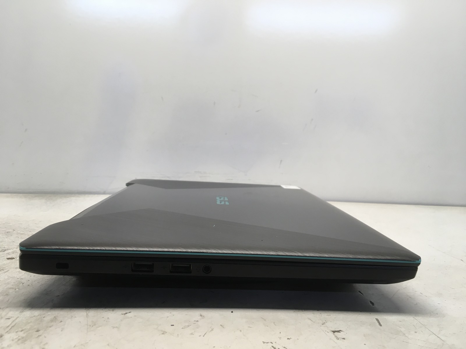 Asus K570UD-ES54 Intel i5-8250U 1.6GHz 8 GB NO HDD No Batt GTX 1050