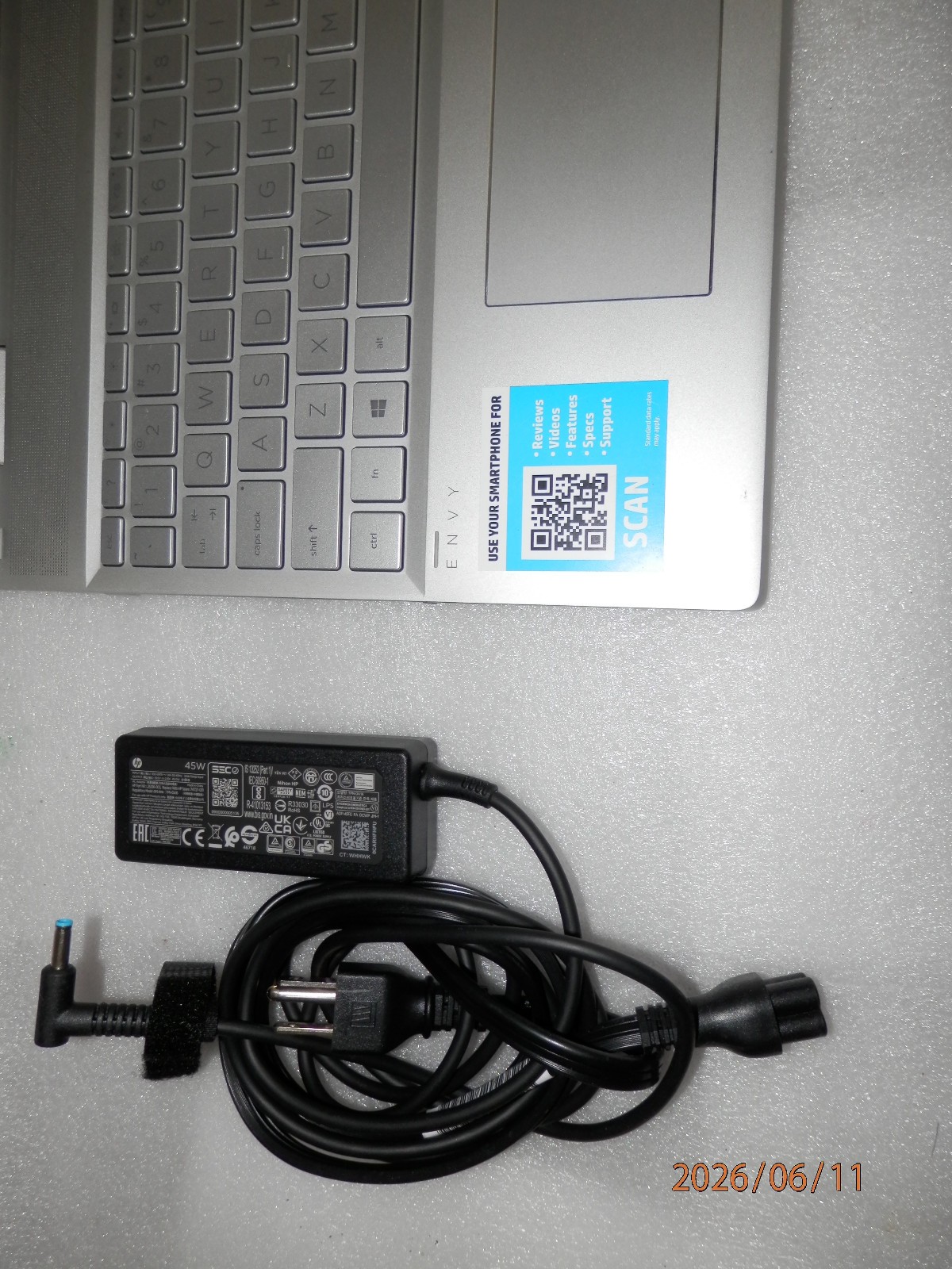 HP ENVY x360 15m-dr0012dx , Intel Core i7-8565U,512GB SSD 16GB RAM A/C Charger*