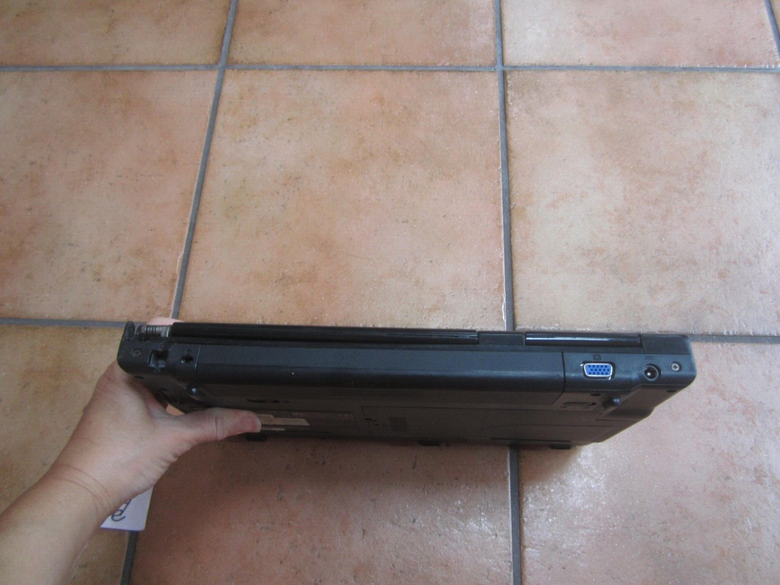 FOR PARTS – BLUE GATEWAY T-6836 W350I T-SERIES Laptop 2GBRAM NoHD BOOTS TO BIOS