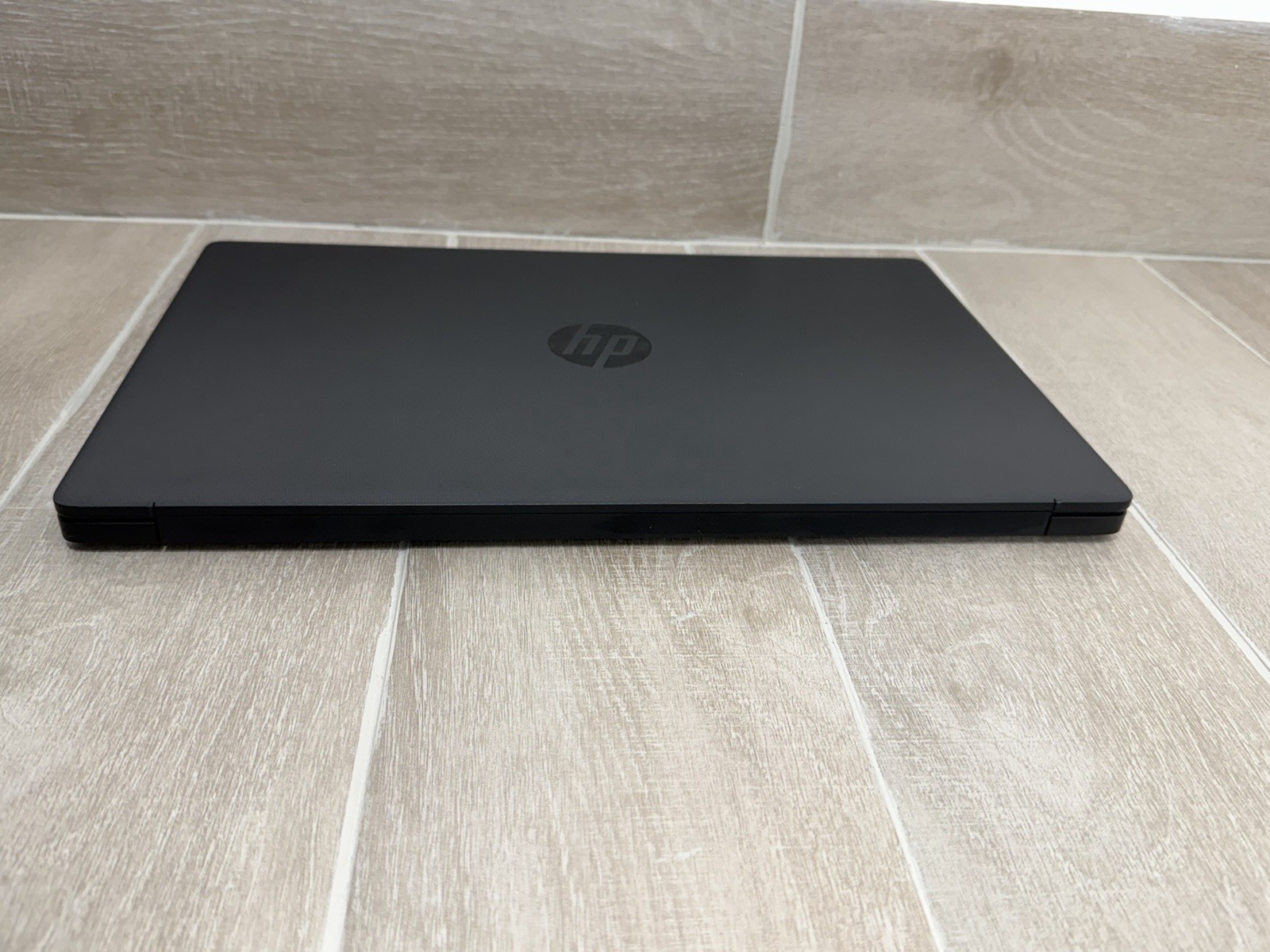 HP 17-CP3047NR 17.2″ Laptop AMD Ryzen 7 7730U 16GB RAM 512GB NVMe SSD Win-11