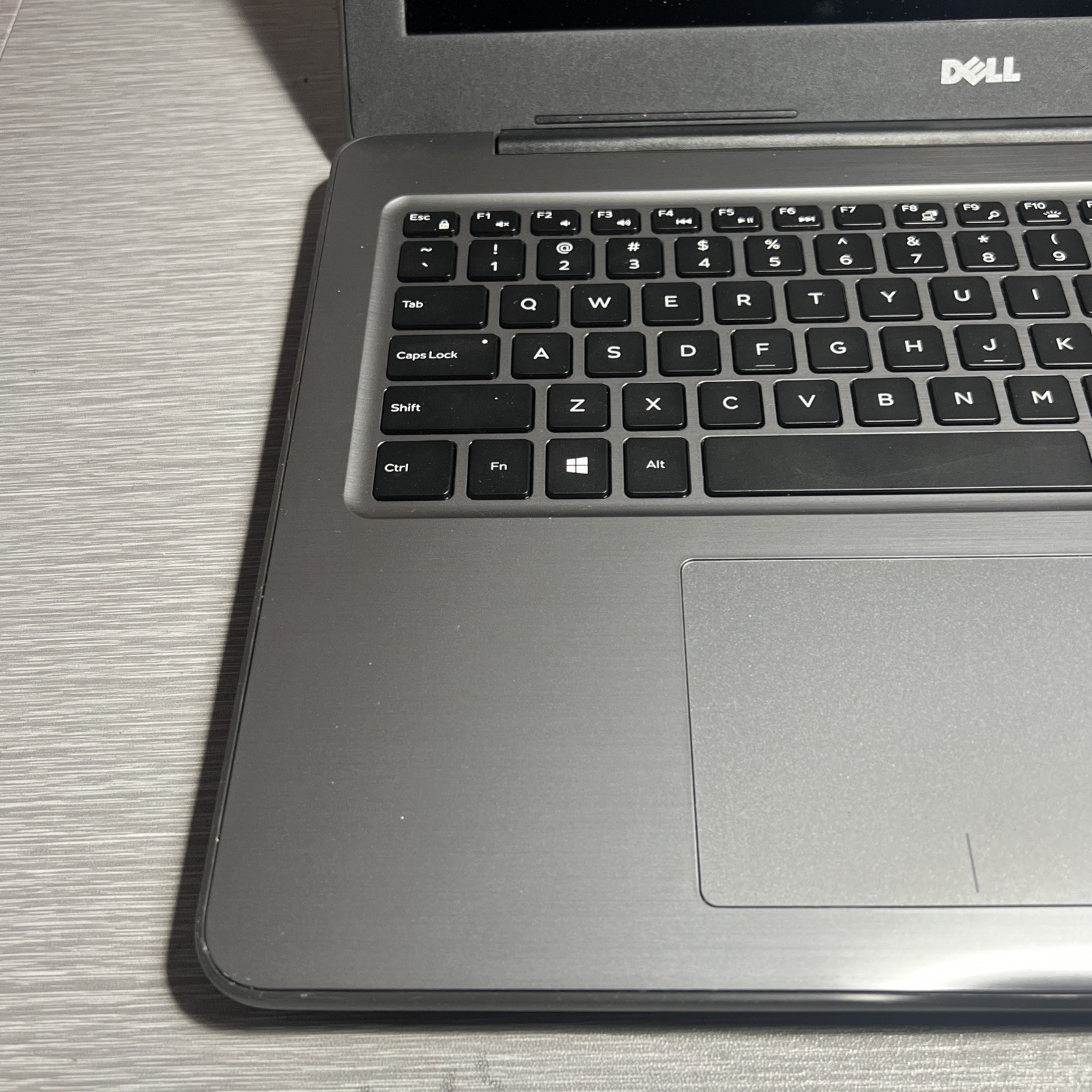 Dell Inspiron P66F Intel Core i5 7th Gen P66F001 15.6″ Laptop *FOR PARTS*