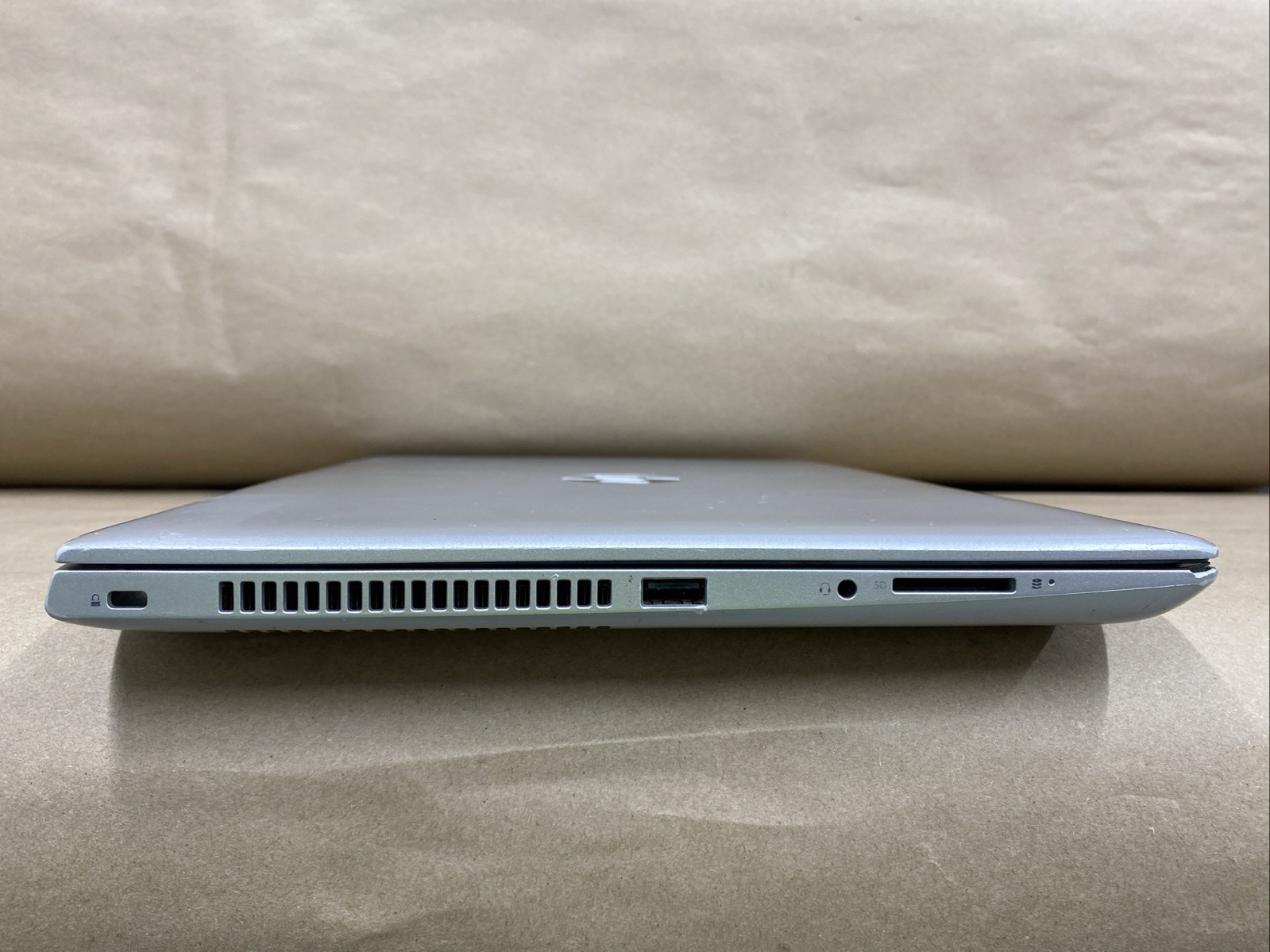 HP 440 G5 – 14″ 1366×768 – i5-8250U – 4GB – 128GB SSD – Win 11 Pro