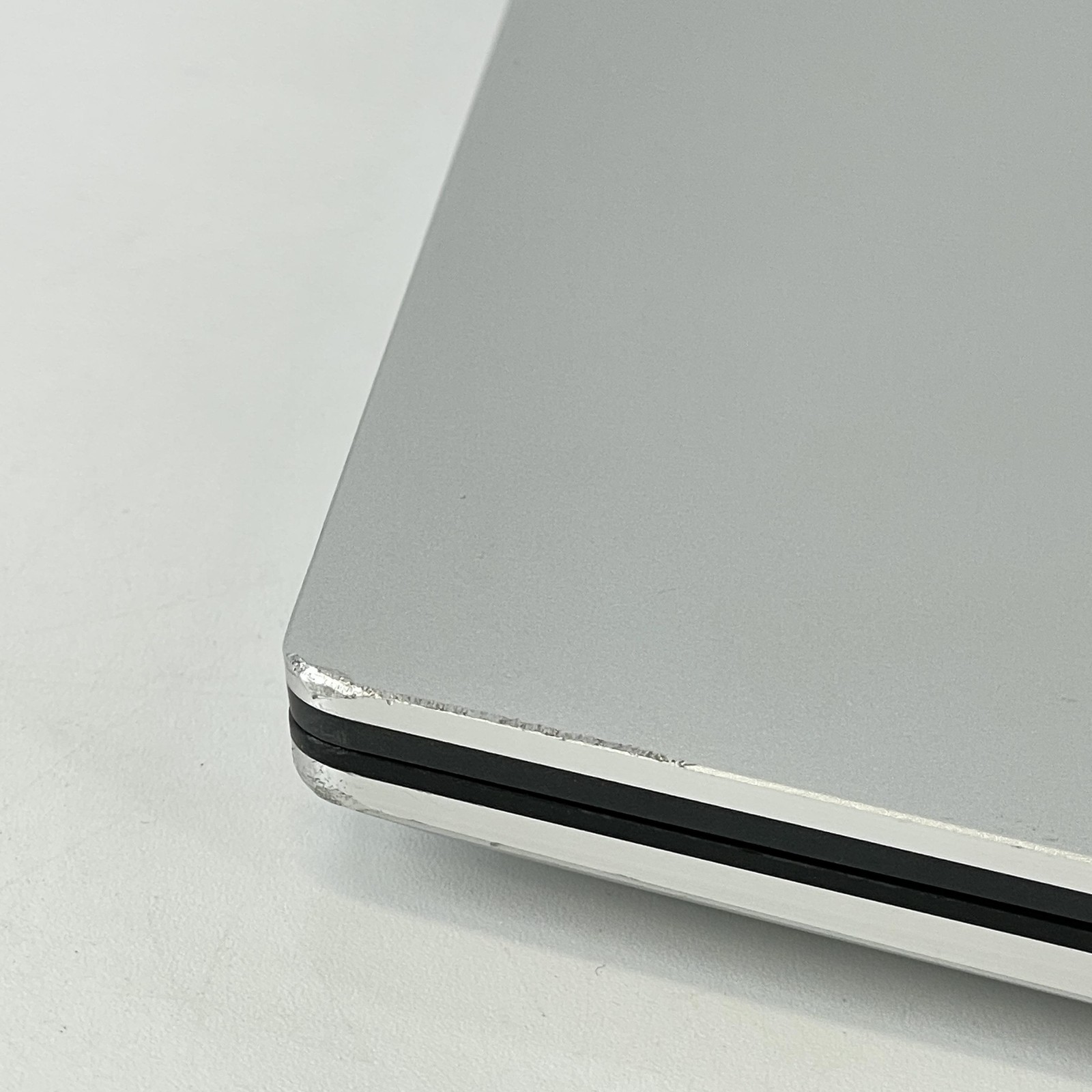 Dell XPS 15 9510 3.5K TOUCH i7-11800H 2.30GHz 32GB 2TB SSD NVIDIA RTX 3050 Ti