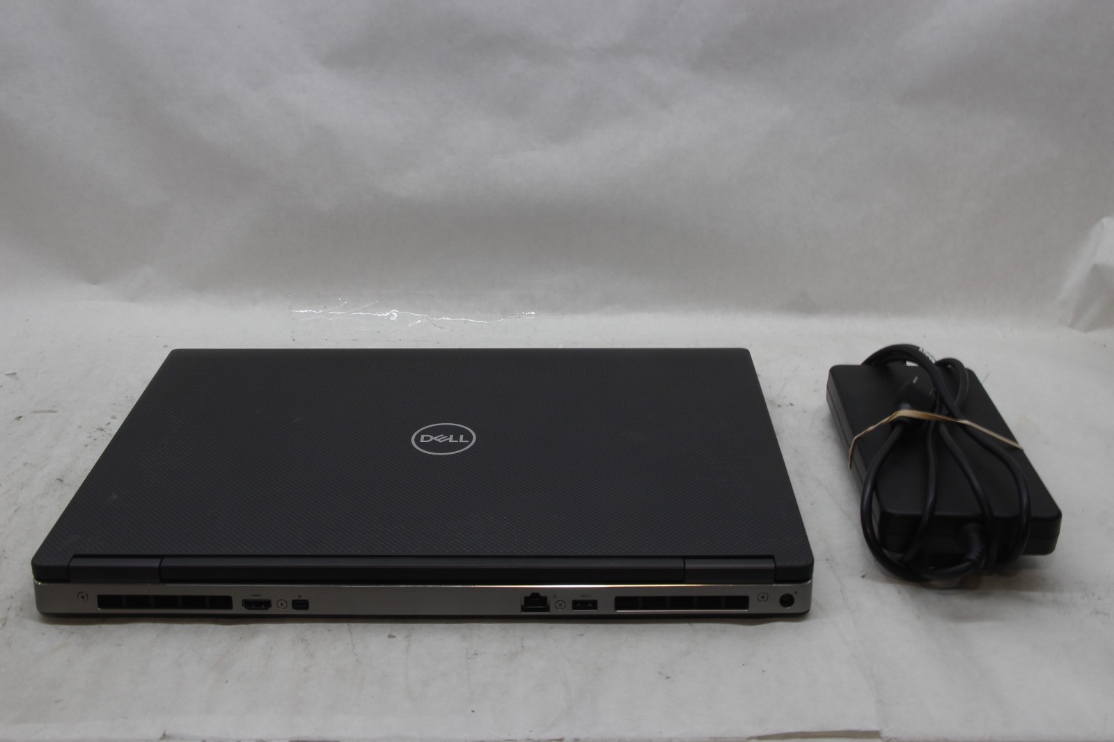 Dell Precision 7740 17″ Laptop i9-9880HK 32 GB RAM 256 GB SSD Win 11 w/Charger