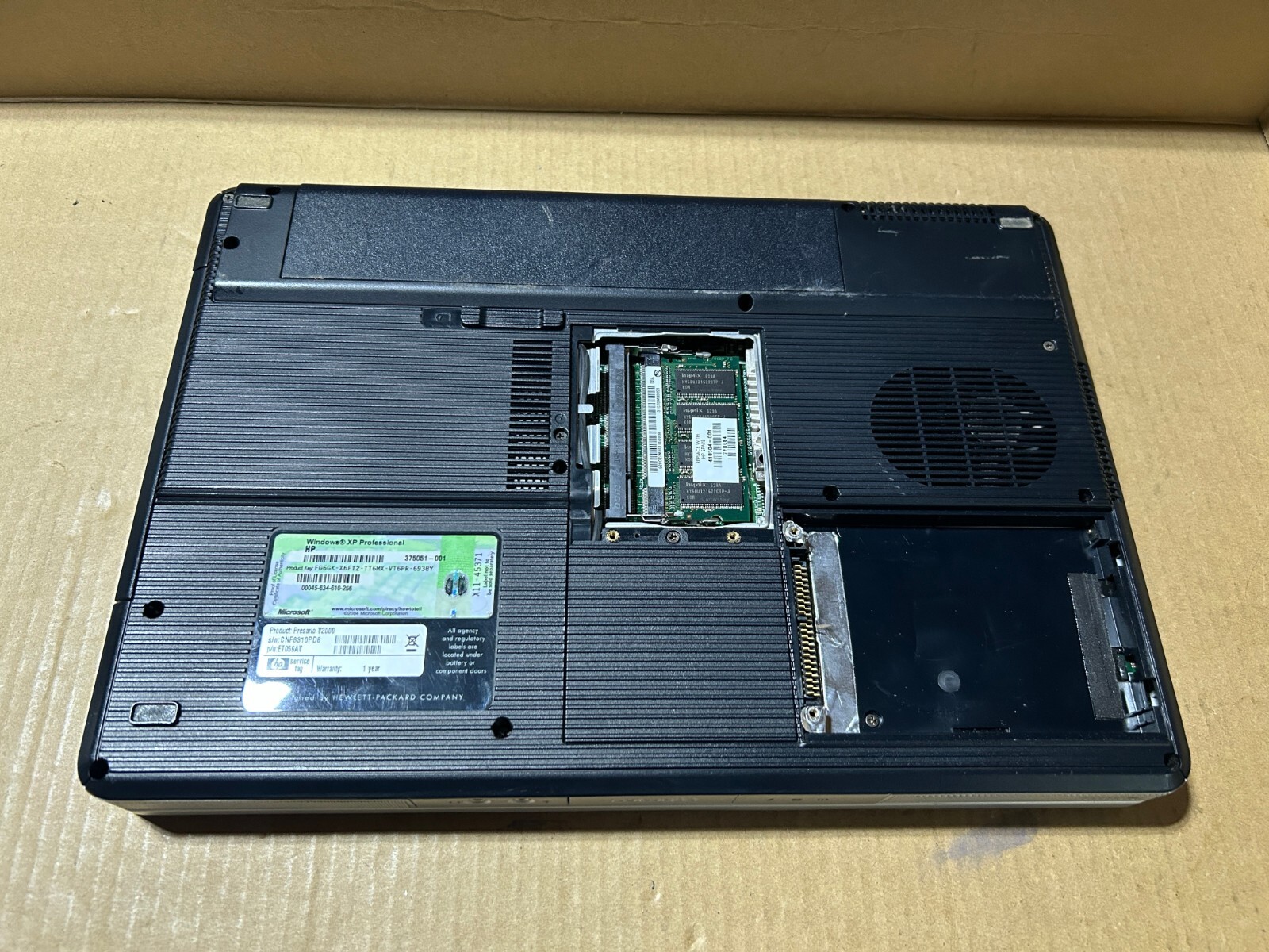 Used – Parts – Vintage Compaq Presario V2000 Laptop – AMD Sempron – 512MB RAM