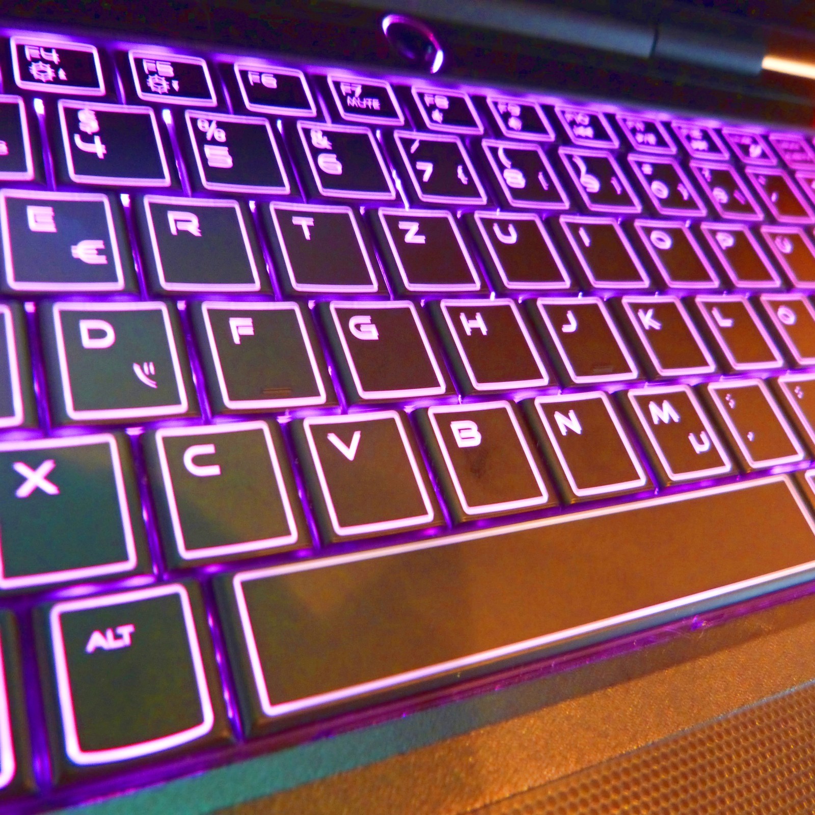 Alienware M11x R1 11″ Premium SUB Netbook l 500GB Windows 7 l 4GB RAM HDMI