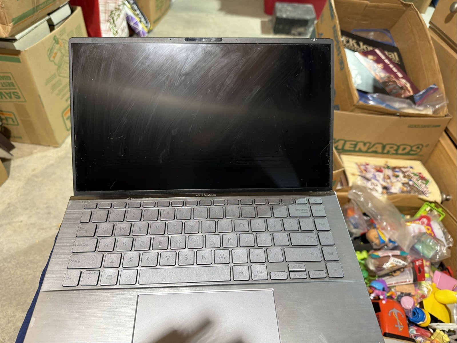 Asus ZenBook 14 Q4071 (AMD Ryzen 5) for parts.