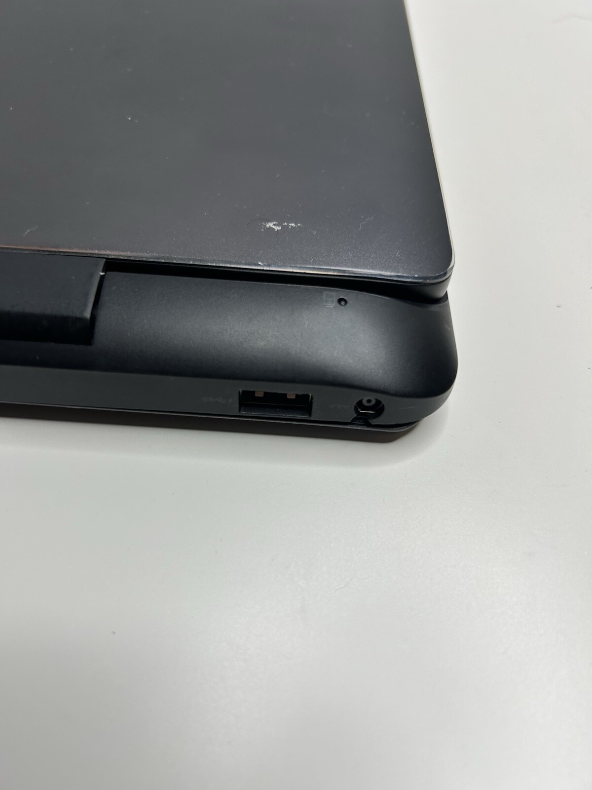 Dell Latitude 7350 Core m-5Y71 1.20GHz FOR PARTS/REPAIR NO POWER