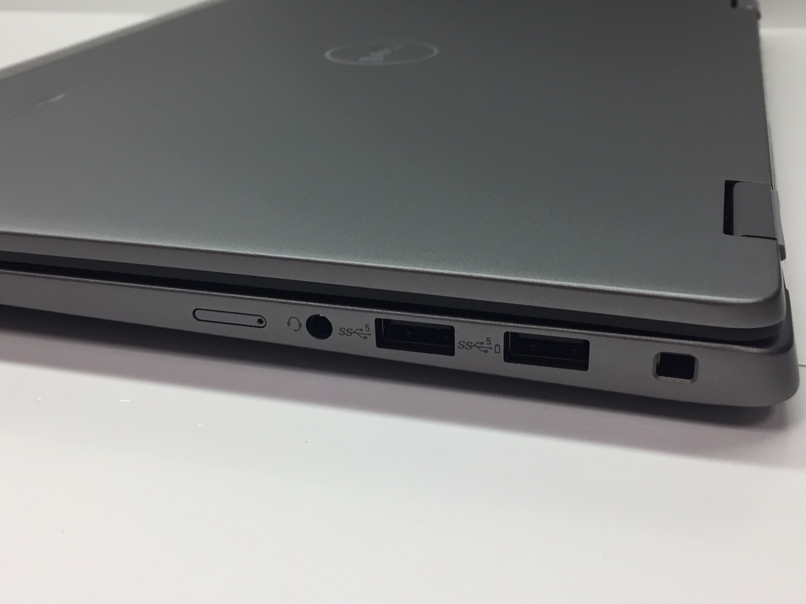 AS IS – Dell Latitude 7450 14″ IPS FHD Intel Core Ultra 7 165U vPro 32GB RAM 1TB