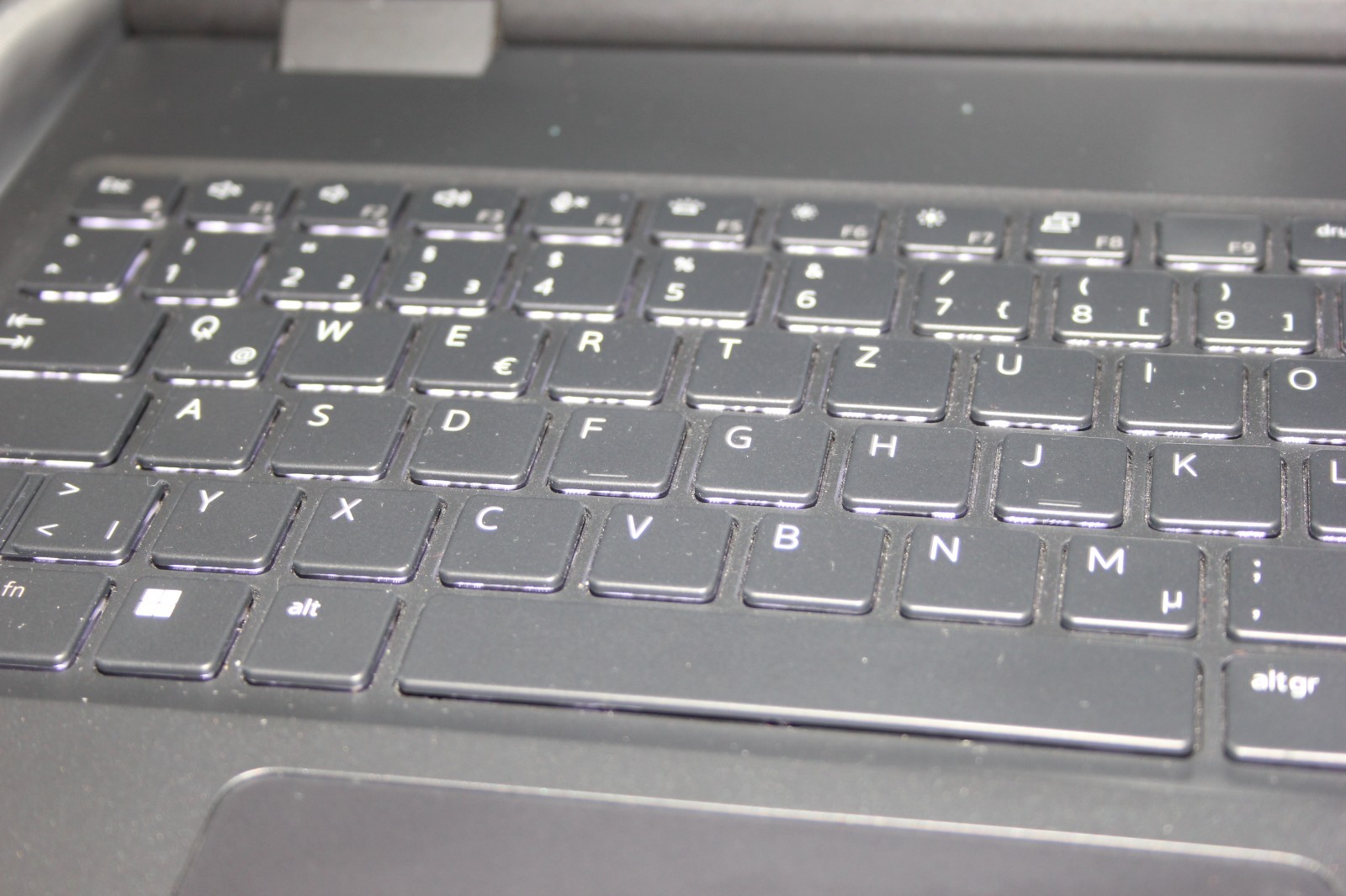 Dell Precision 7680 | i7-13850HX | 16″ 64GB | 1.5TB SSD | RTX A1000 | Win 11 P