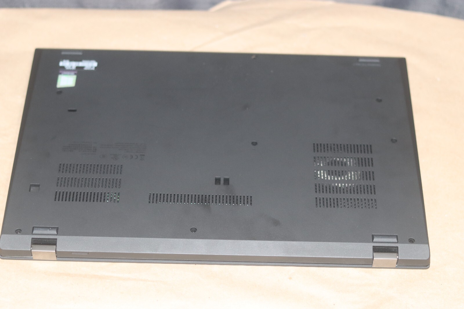 Lenovo ThinkPad T15 Gen 1 1.6 GHz i5-10210U 16GB Ram 256GB SSD – Very Good