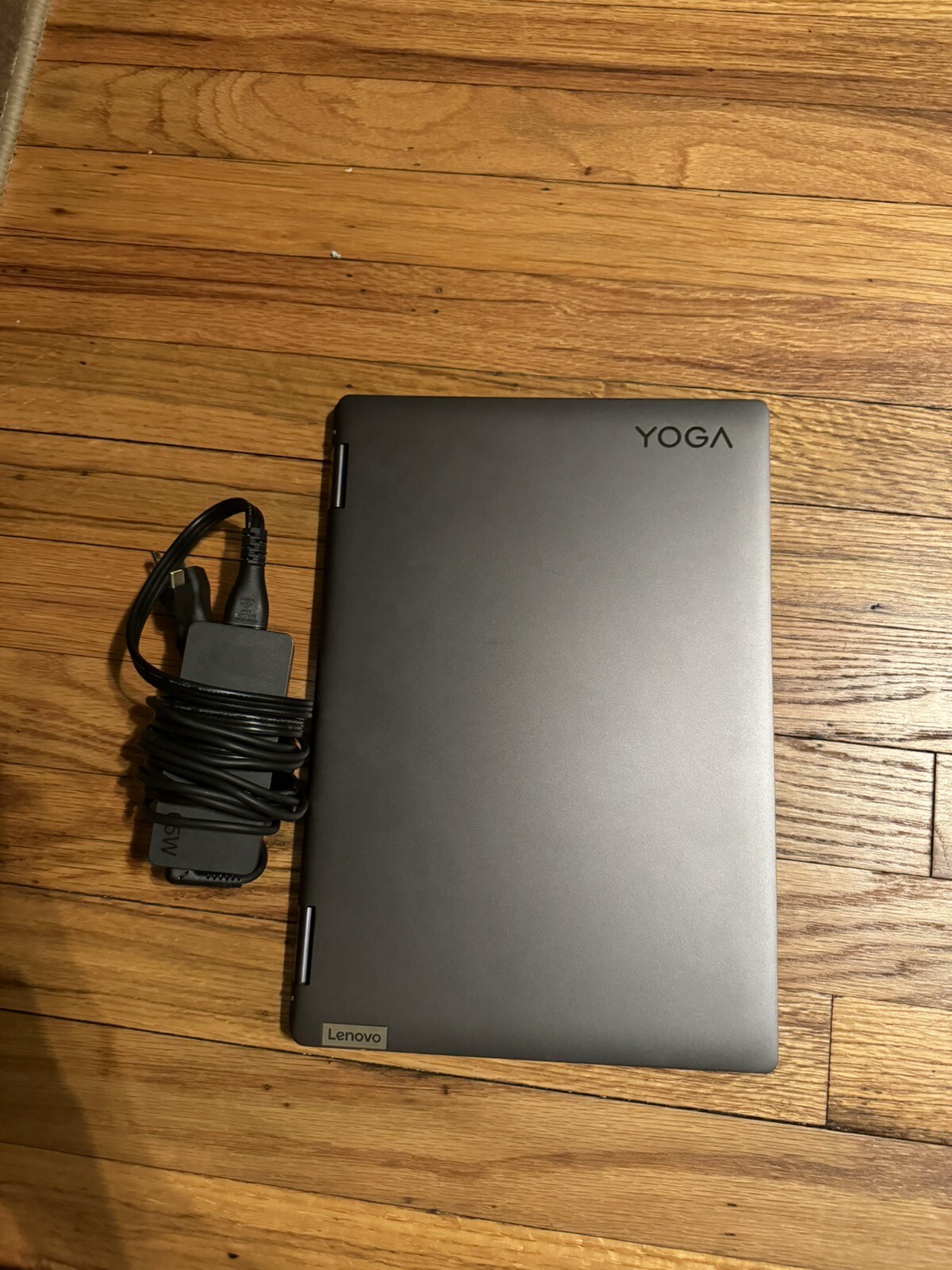 Lenovo Yoga 7i 2-in-1 Touch screen 14″ Core i5-1135G7 2.42GHz, 8GB RAM 256GB SSD