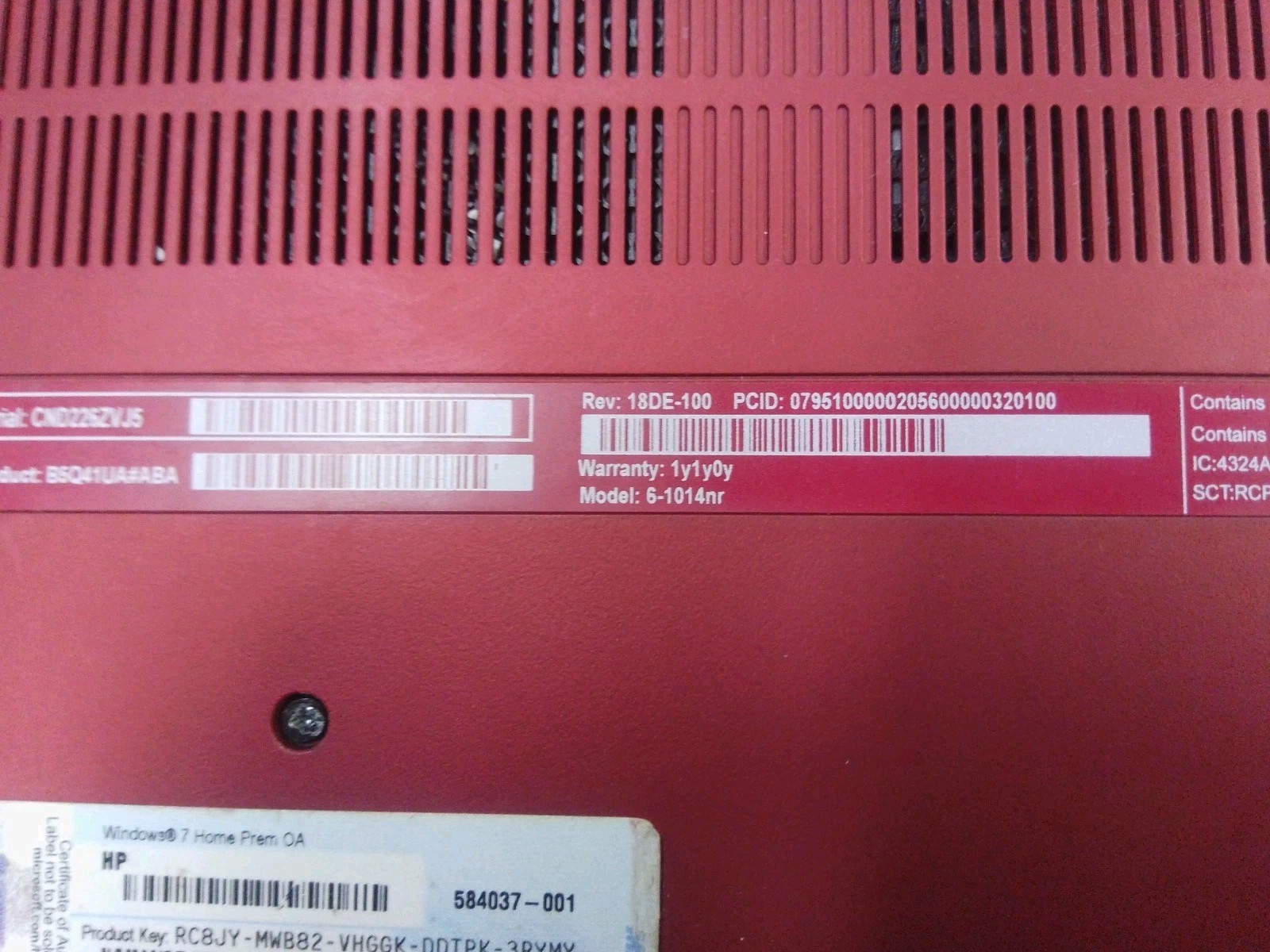 HP ENVY SLEEKBOOK 6, AMD A6 @ 2.1 GHz ,4GB, 500GB HDD, Beats Audio, Red
